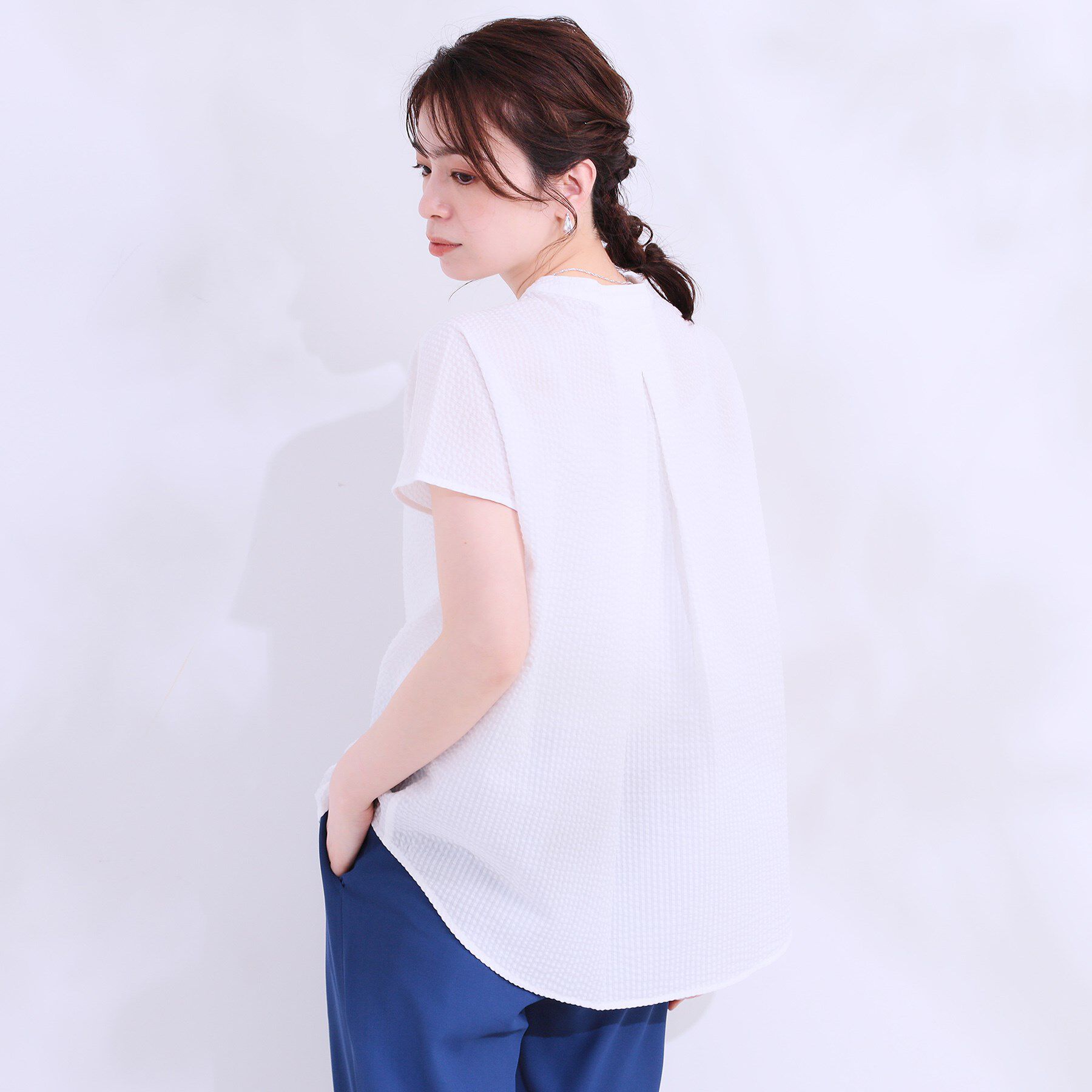 SHOO･LA･RUE「【洗える/S-LL】涼やかで好印象 サッカーブラウス」|シャツ・ブラウス|