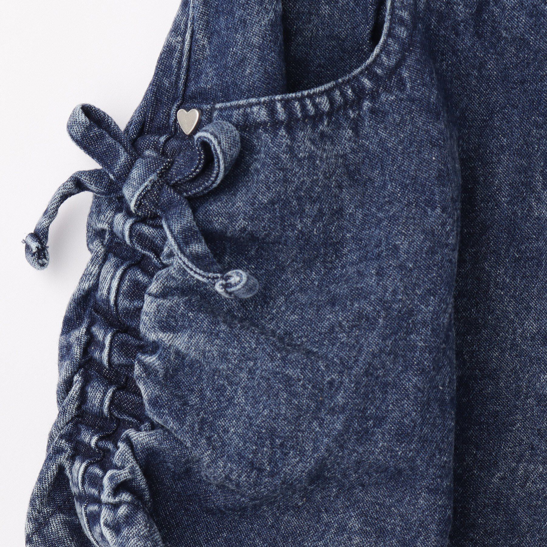 SHOO･LA･RUE「【100-150cm】シャーリングがポイント ケミカルデニムショートパンツ」|キュロット|