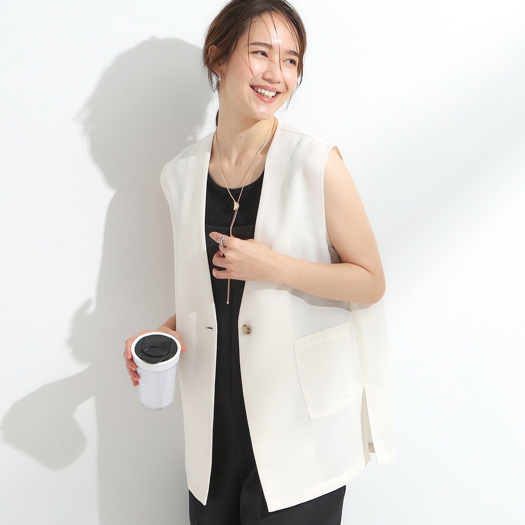 SHOO･LA･RUE「【S-LL】夏のレイヤードコーデに さらりと着られるメッシュジレ」|ベスト・ジレ|アイボリー(004)