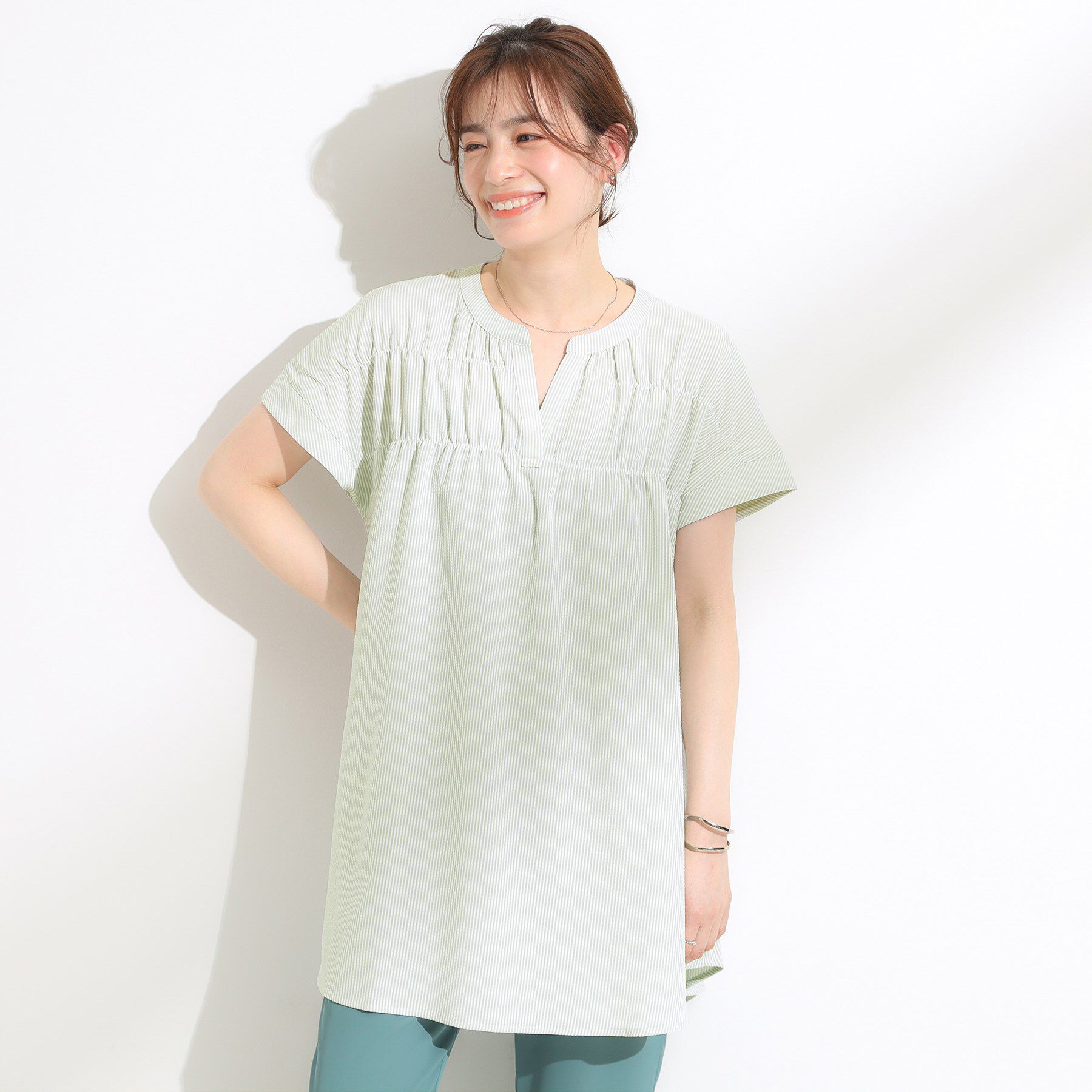 SHOO･LA･RUE「【S-LL/ひんやり/体型カバー】サッカーストライプ Aラインチュニックブラウス」|チュニック|