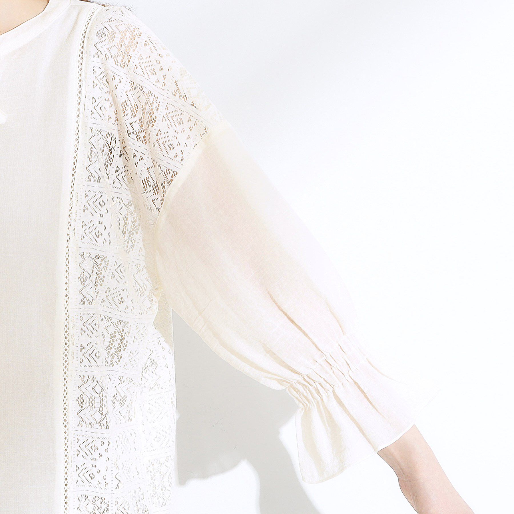 SHOO･LA･RUE「【着丈選べる】一枚でこなれ見え サイドレースブラウス」|シャツ・ブラウス|