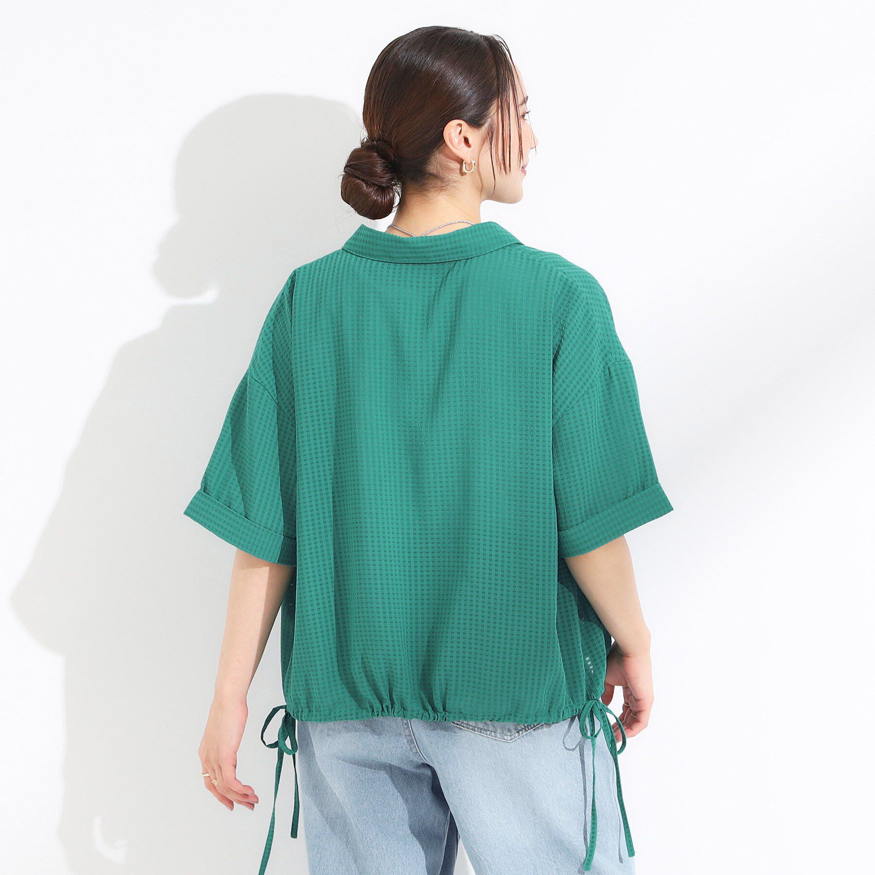 SHOO･LA･RUE「シルエット変化を楽しめる シアーチェックドロストシャツ」|シャツ・ブラウス|