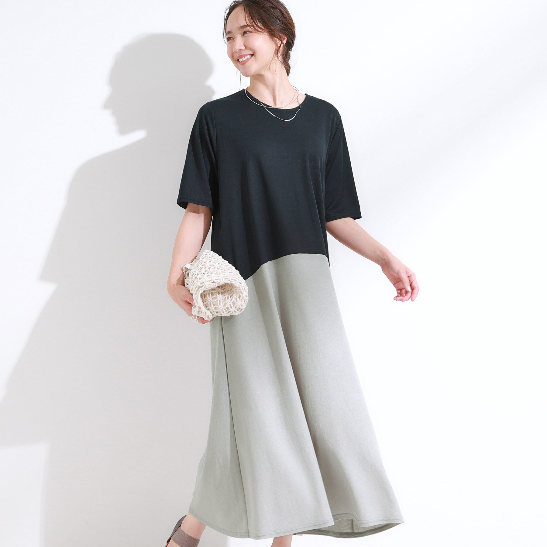 SHOO･LA･RUE「【S-LL/ひんやり/体型カバー】さらりと着られる バイカラーAラインワンピース」|ワンピース|ネイビー(594)