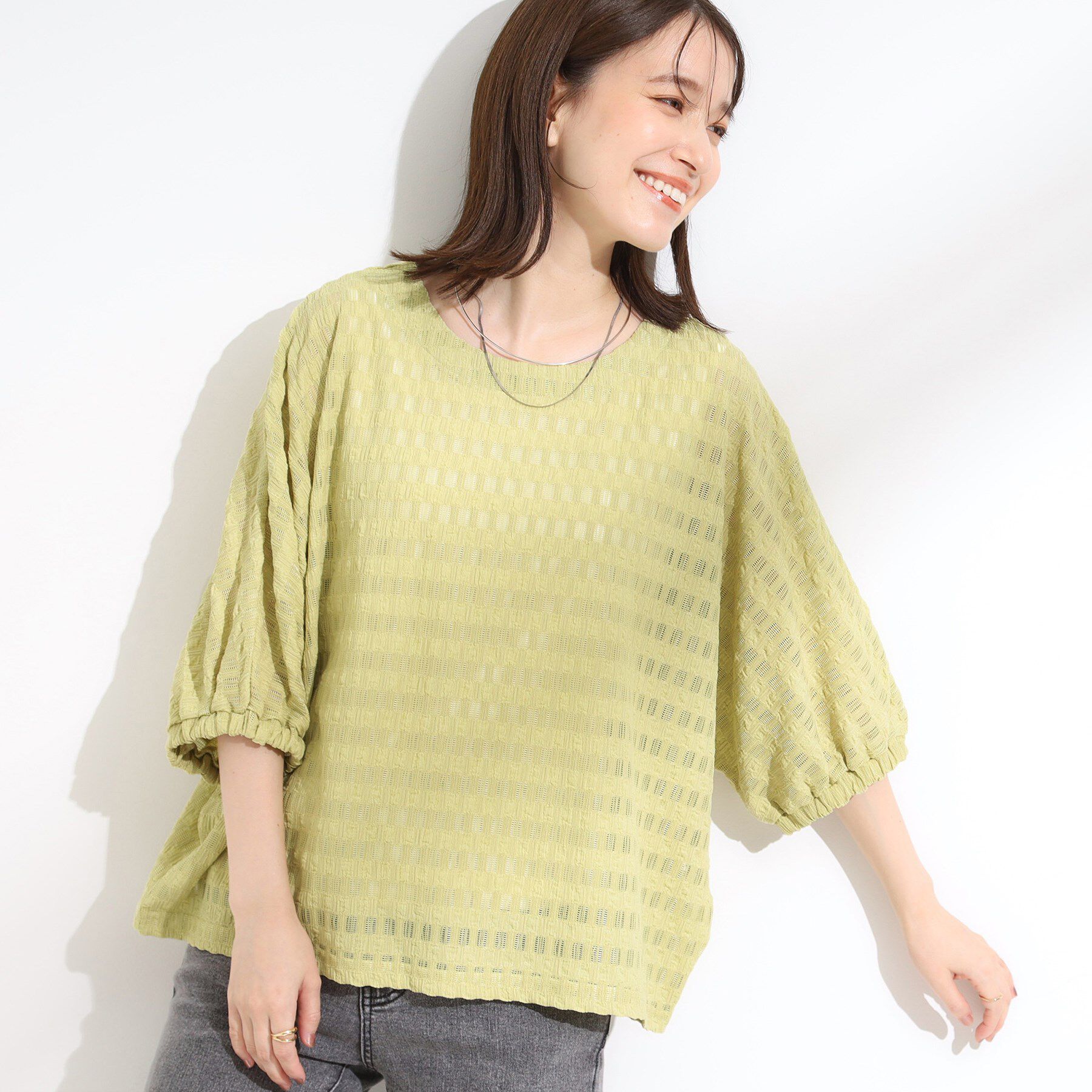 SHOO･LA･RUE「【S-LL】涼やかで好印象 シアーチェック ドルマントップス」|Tシャツ・カットソー|イエロー(031)