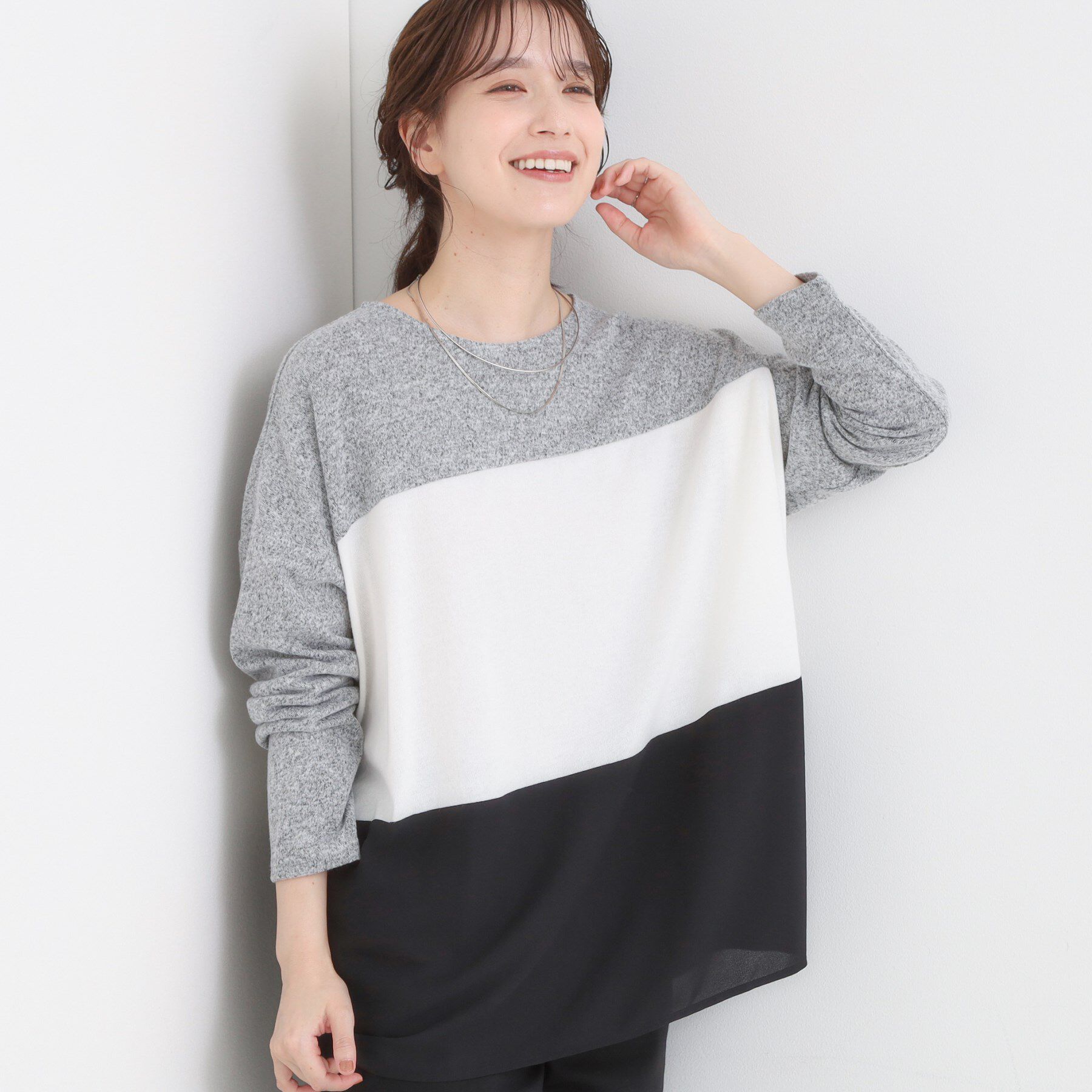 SHOO･LA･RUE「【S-LL】インしないで着られる 3段切り替えトップス」|Tシャツ・カットソー|グレー(512)