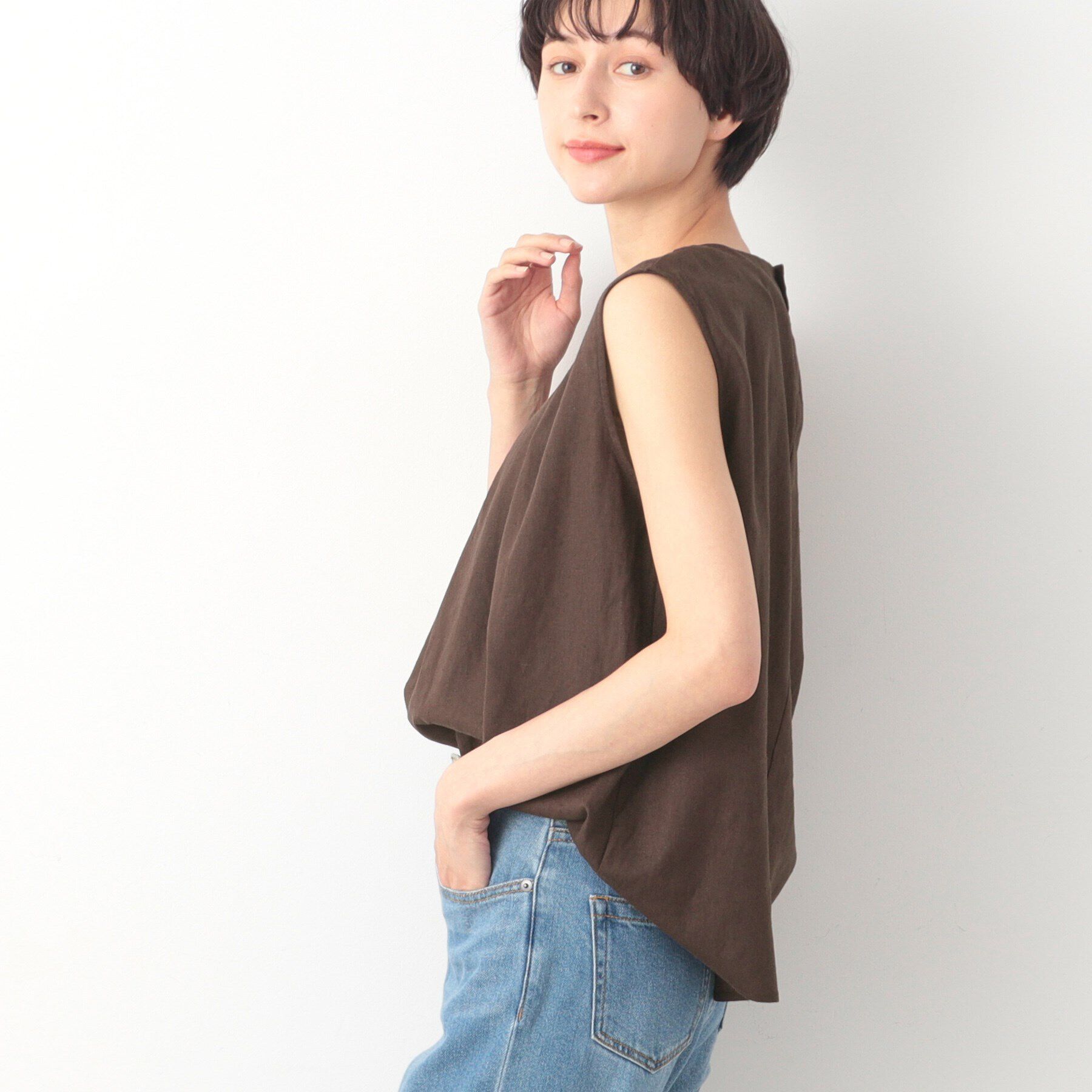 Dessin「フロントタックノースリーブブラウス」|シャツ・ブラウス|