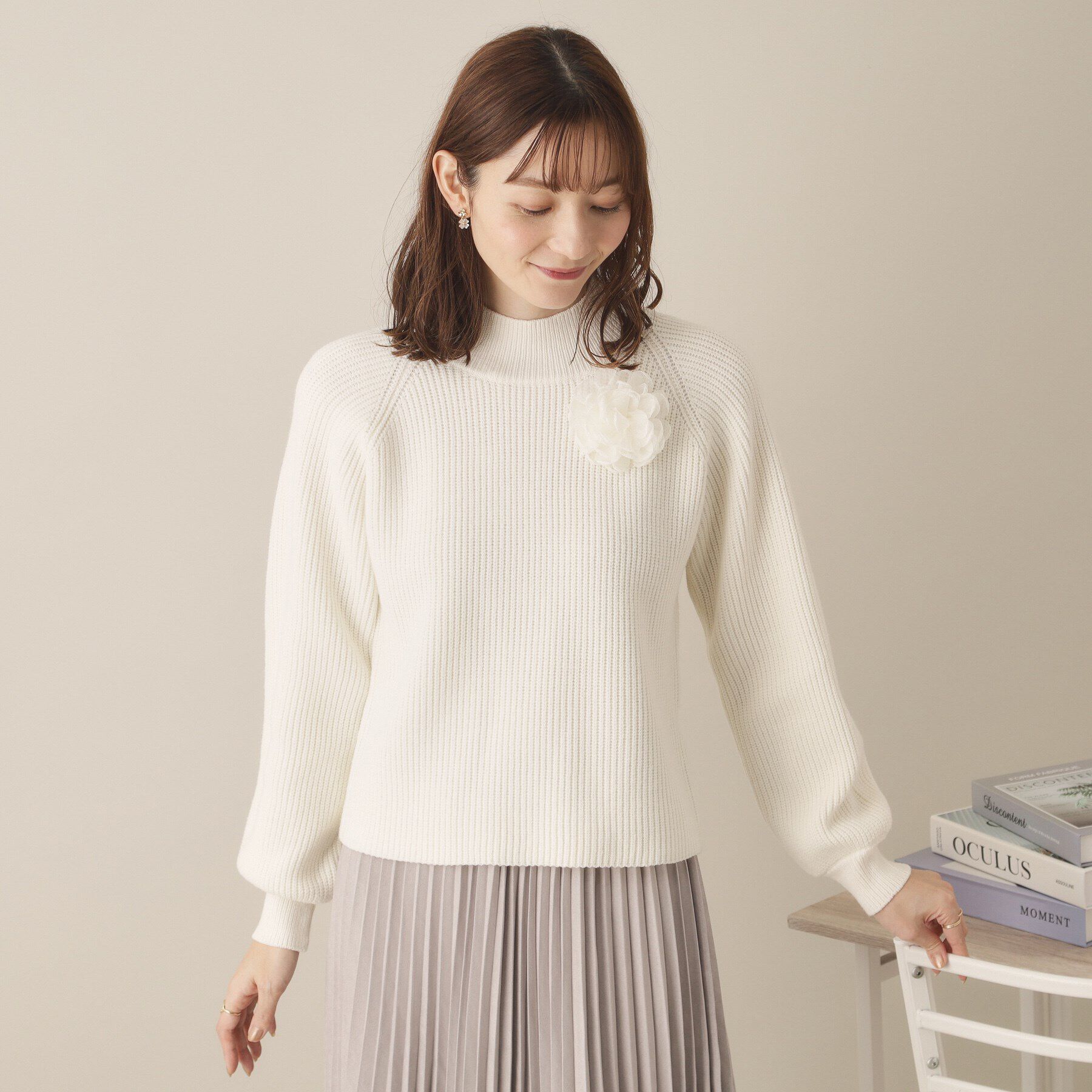 ITS&rsquo;DEMO「【手洗い可】コサージュ付きニット」|ニット・セーター|オフホワイト(003