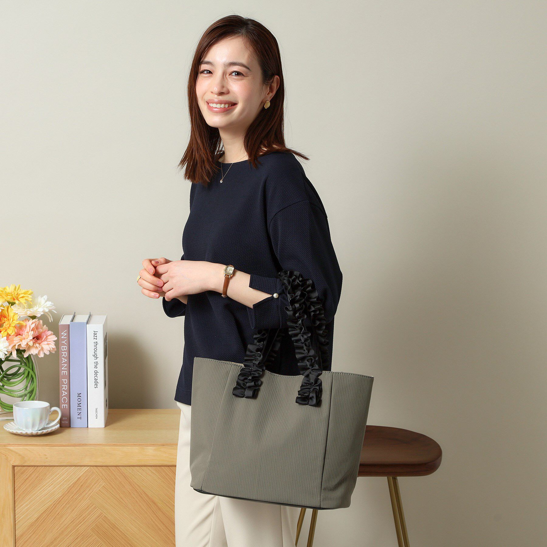 ITS&rsquo;DEMO「【A4対応】ヌビ風フリル手トート」|トートバッグ|