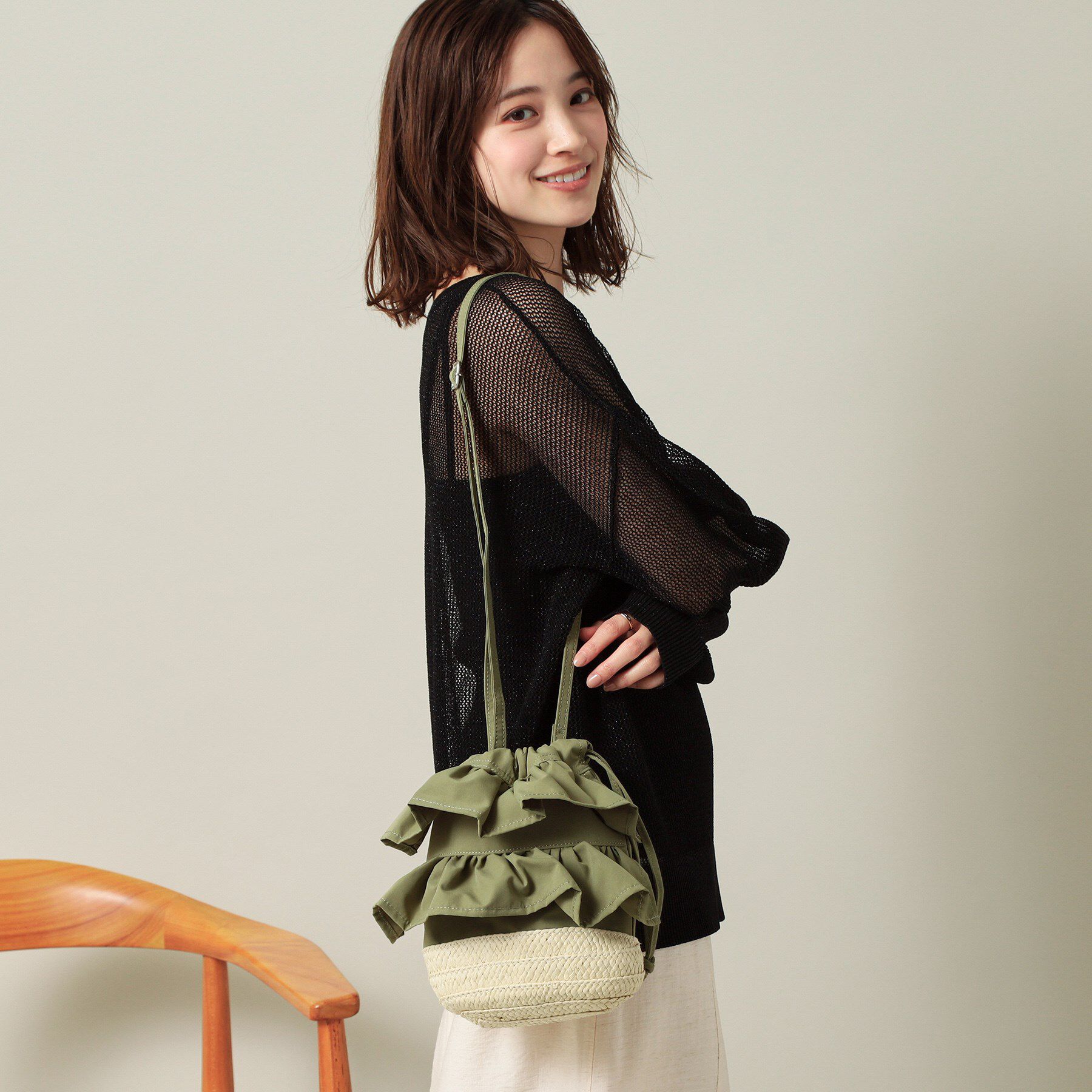 ITS&rsquo;DEMO「雑材フリルコンビ巾着ショルダー」|ショルダー・メッセンジャー|