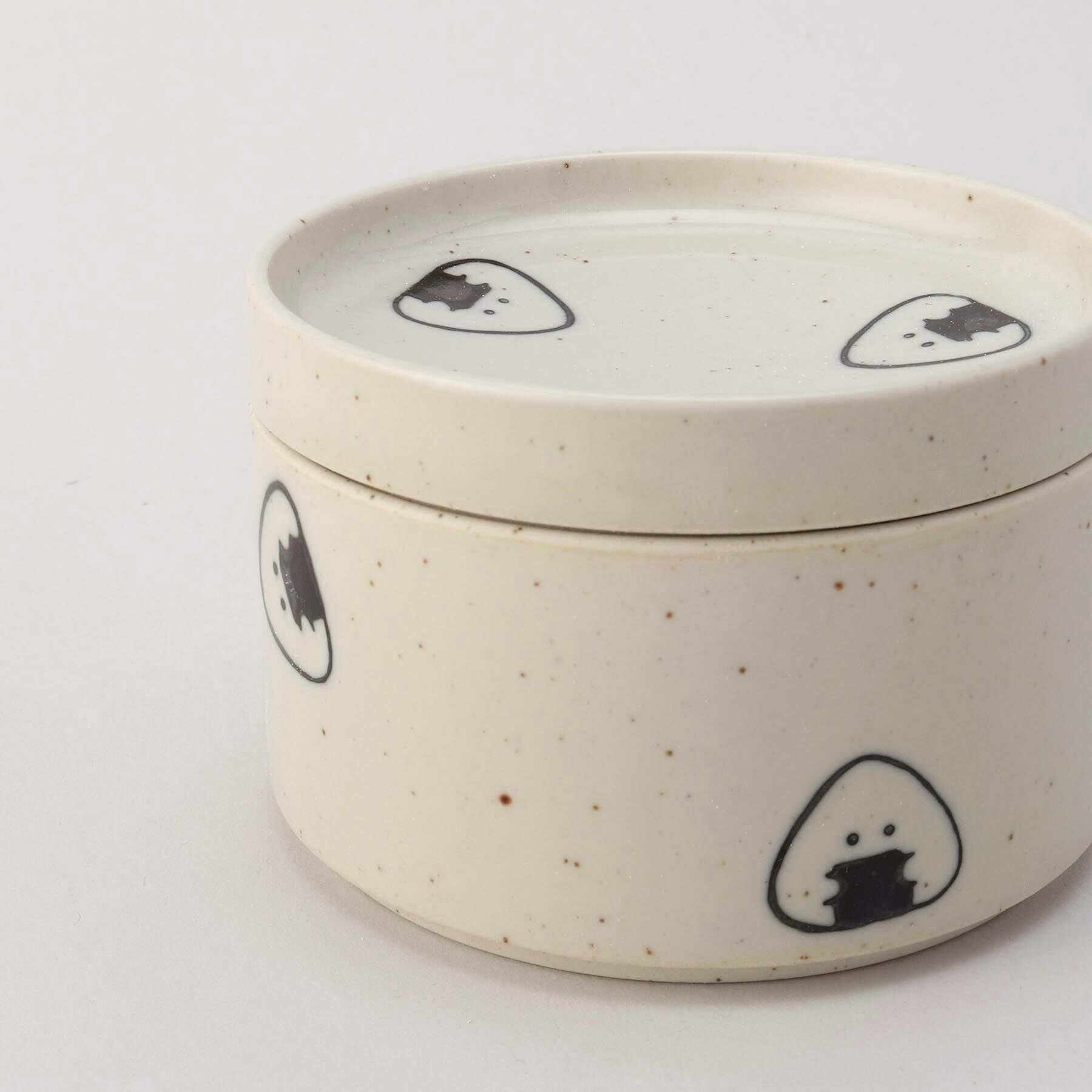 212 KITCHEN STORE「ぎゅっとおにぎりさん 小物入れ のり」|食器・キッチングッズ|