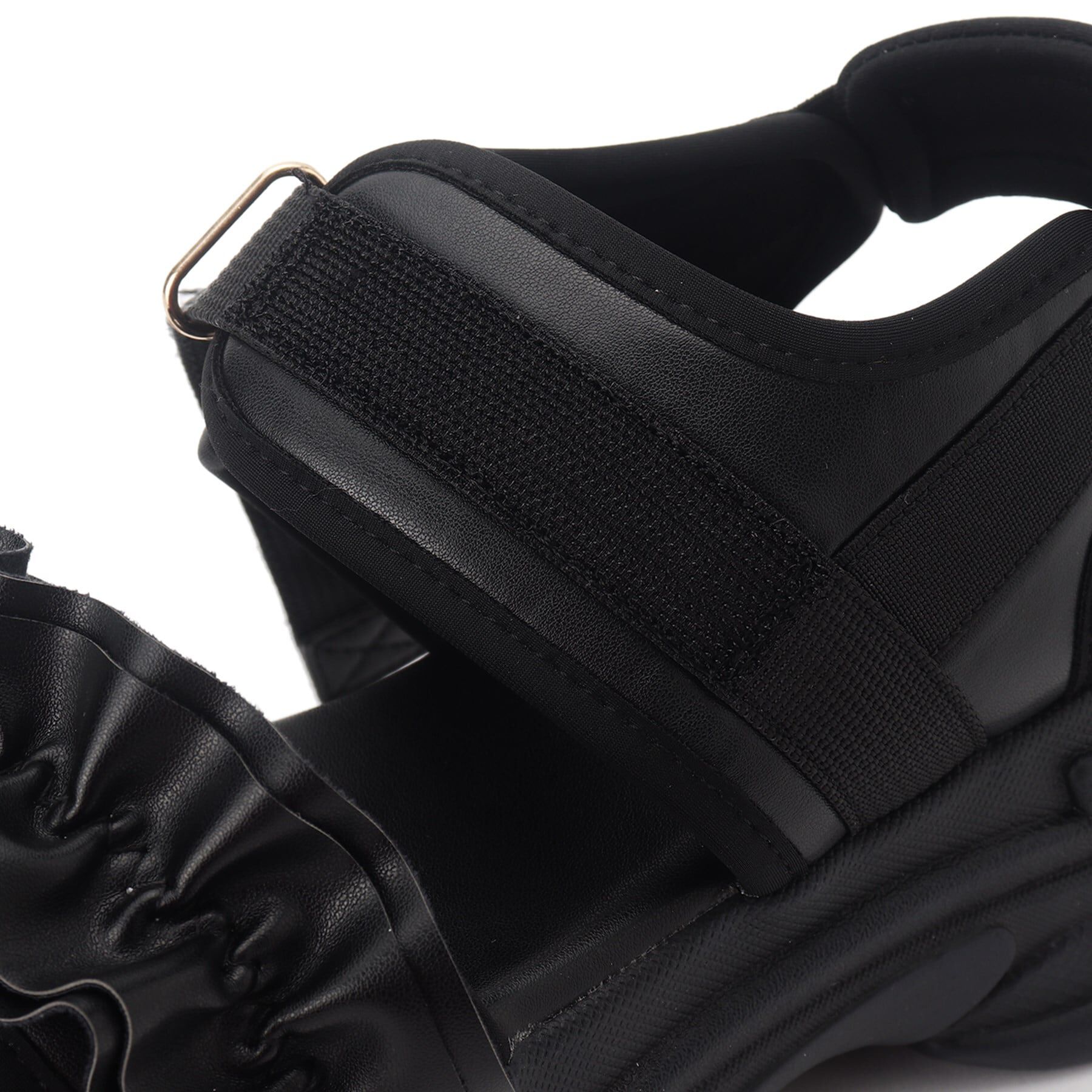 csT&P「厚底フリルスポサン」|サンダル|