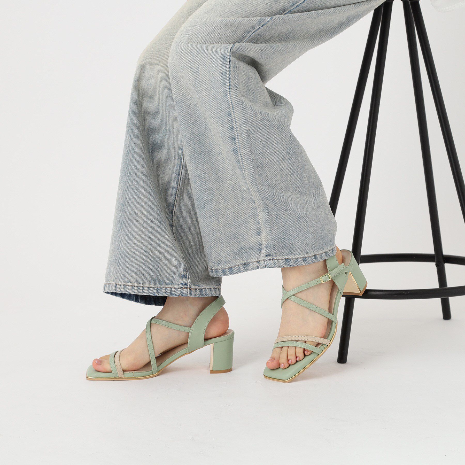 ESPERANZA「プレートヒールクロスベルトサンダル」|サンダル|