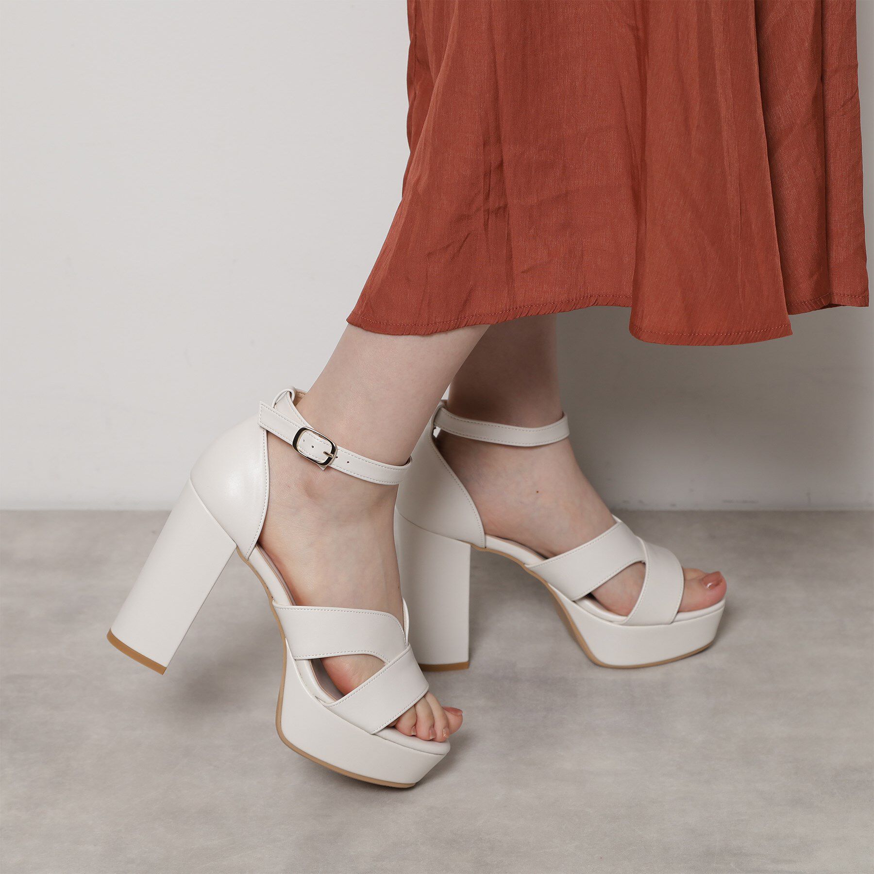 ESPERANZA「ネックベルトチャンキーヒールサンダル」|サンダル|