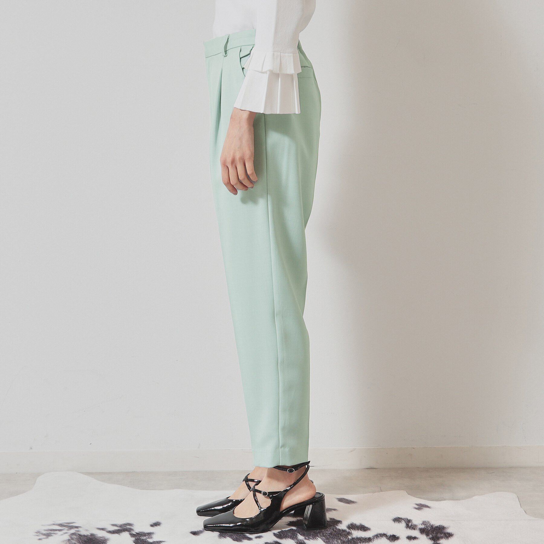 SunaUna「【ポケットフリル／大人フェミニン】テーパードパンツ」|その他|