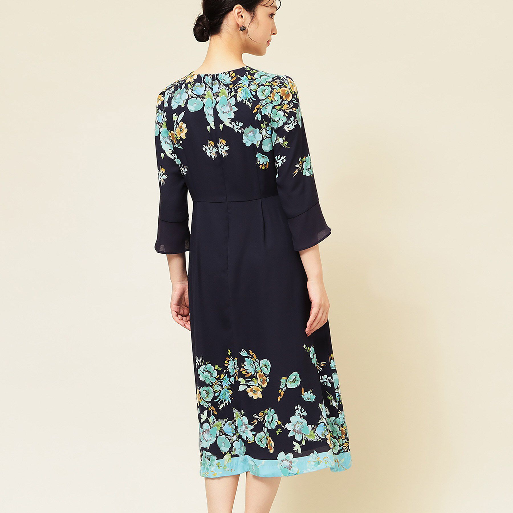 SunaUna「【co creation and yours／SS～L】花柄パネルワンピース」|ワンピース|