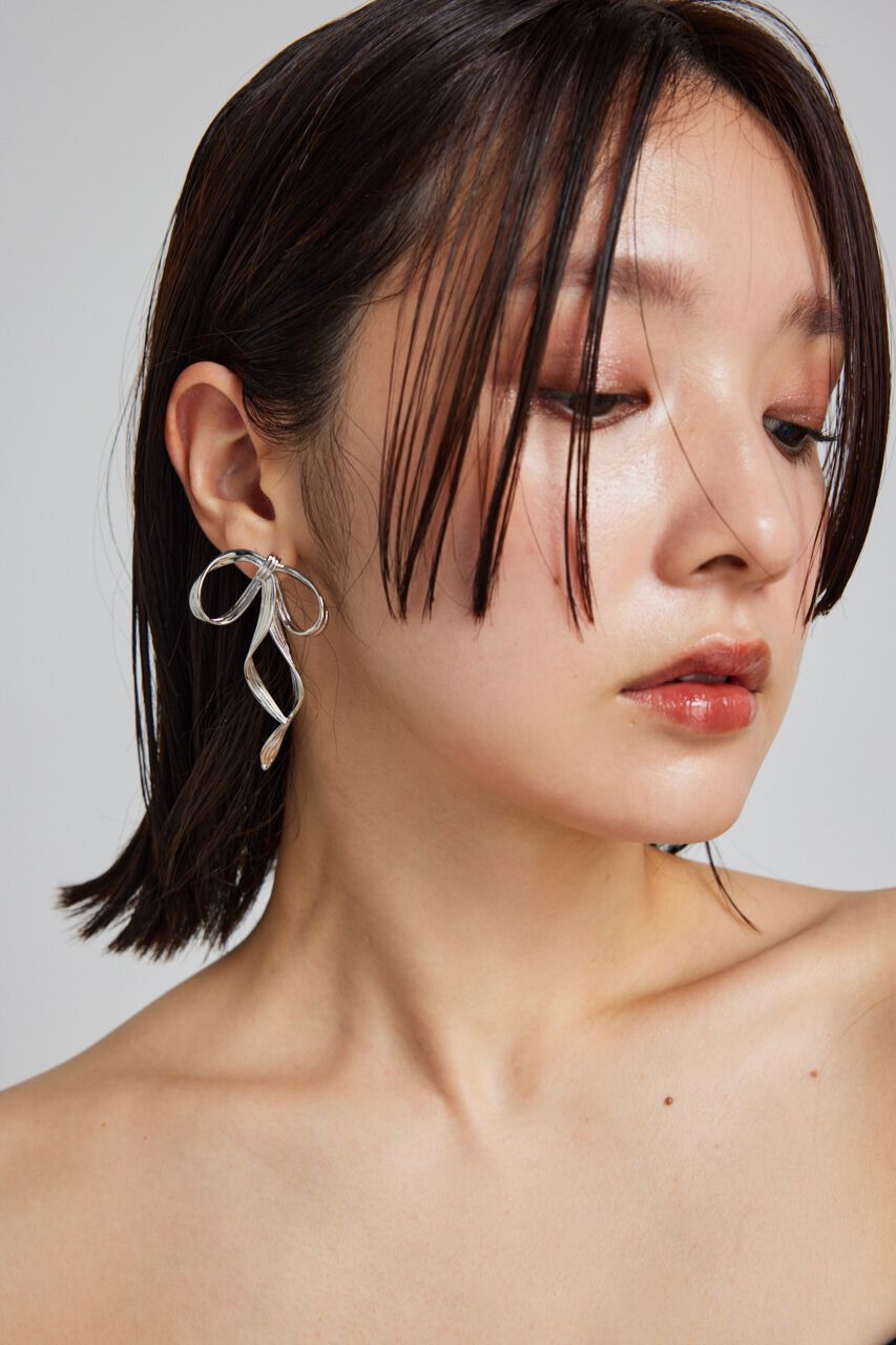 rienda「メタリックリボンピアス」|ピアス|