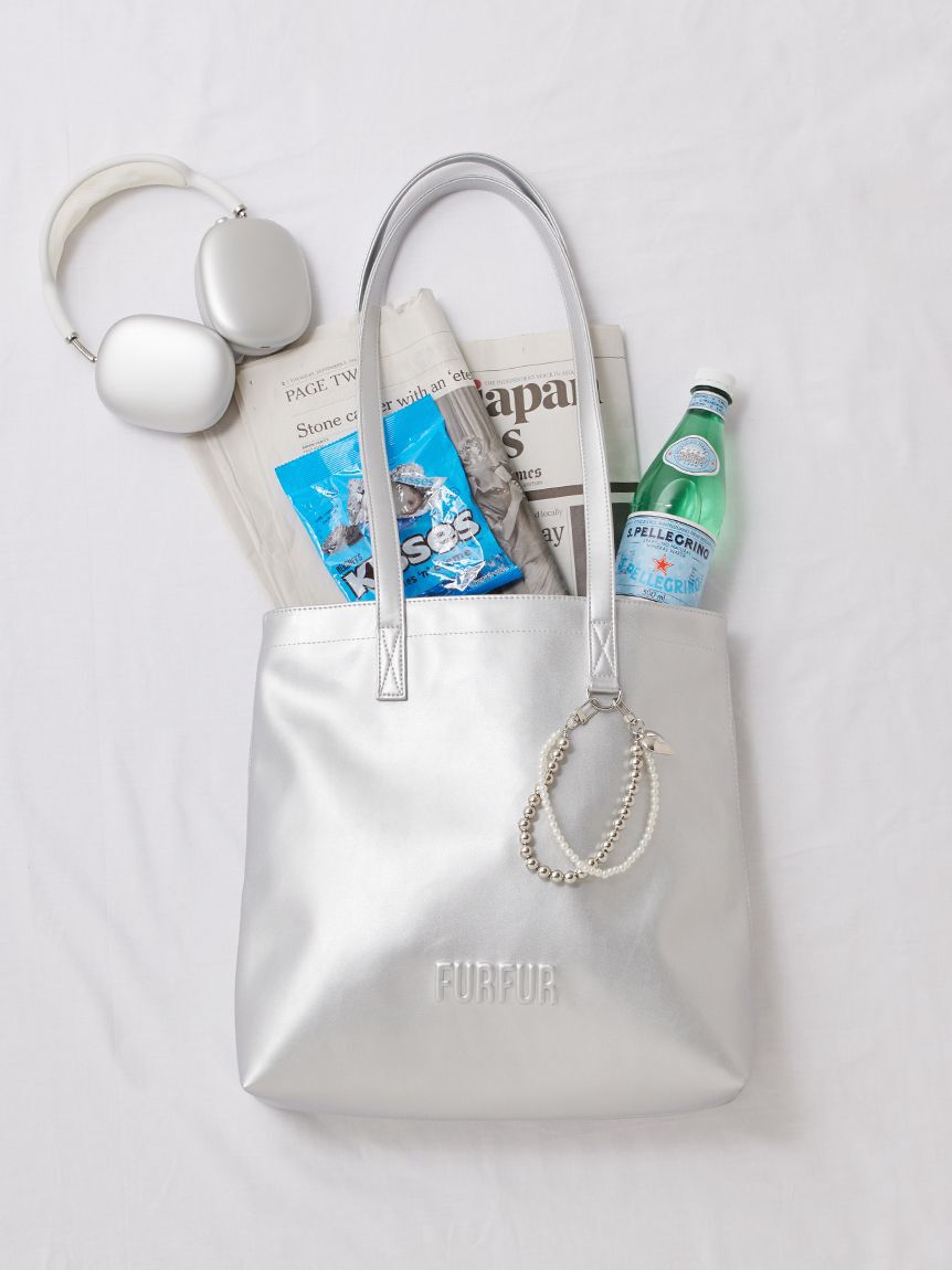 FURFUR「【新色追加】エンボスロゴトートバッグＭ」|トートバッグ|SLV