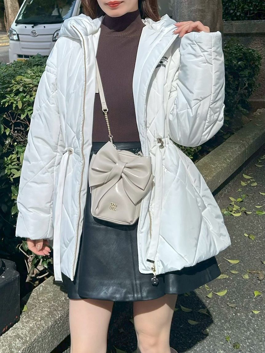 LILY BROWN「【LILY BROWN&times;MARY QUANT】デイジーチャーム付きクラシカルキルティングコート」|その他|