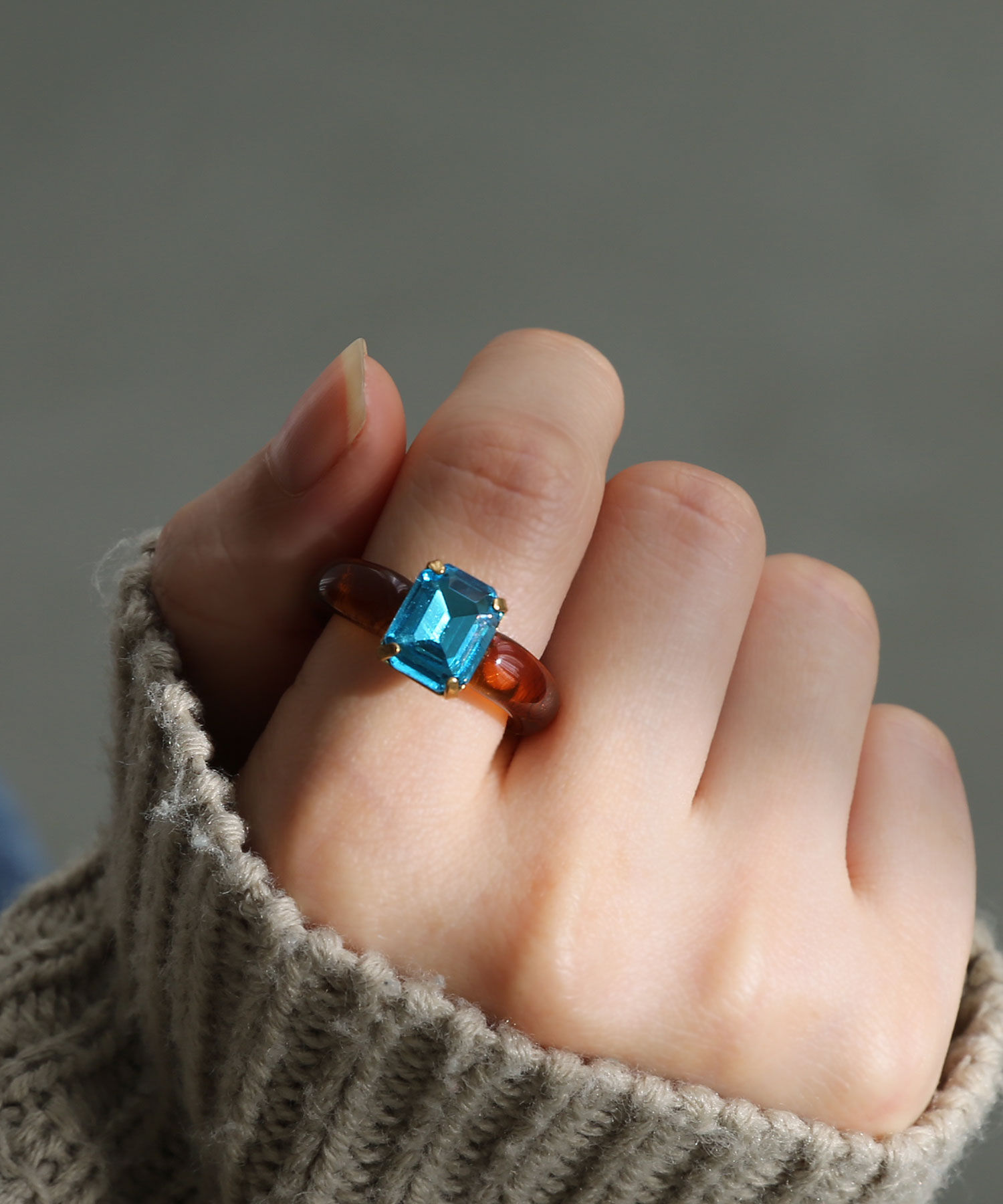 colleca la「カラフルスクエアビジューリング」|リング|ブラウン