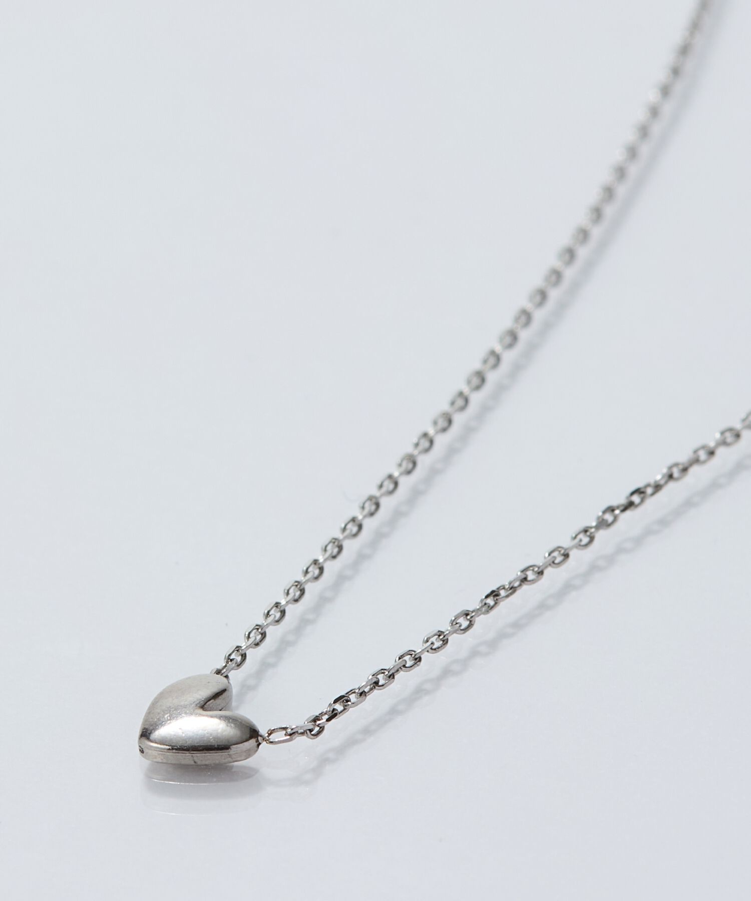 Phoebe「【金属アレルギー対応】スリークハートネックレス　シルバー/サージカルステンレス」|ネックレス|