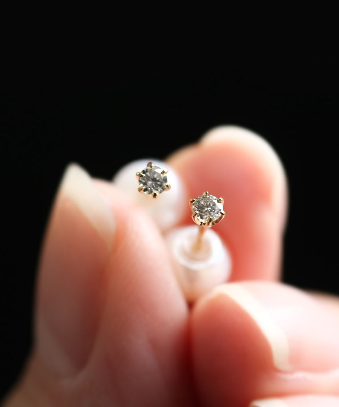  「シャンパンダイヤモンド 0.1ct ピアス | K18 〈パールキャッチ〉」|ピアス|