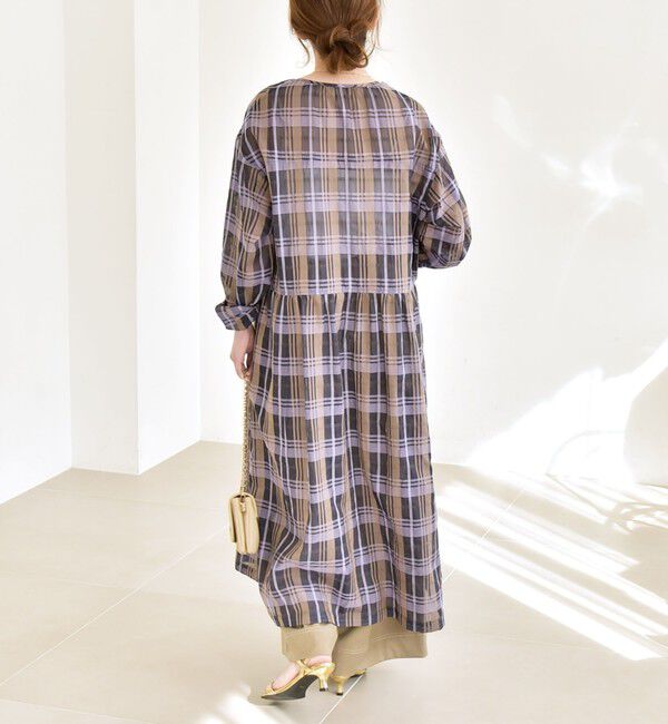 quaranciel「《予約》quaranciel:〈手洗い可能〉シアー ギャザー チェック ロング ワンピース」|ワンピース|