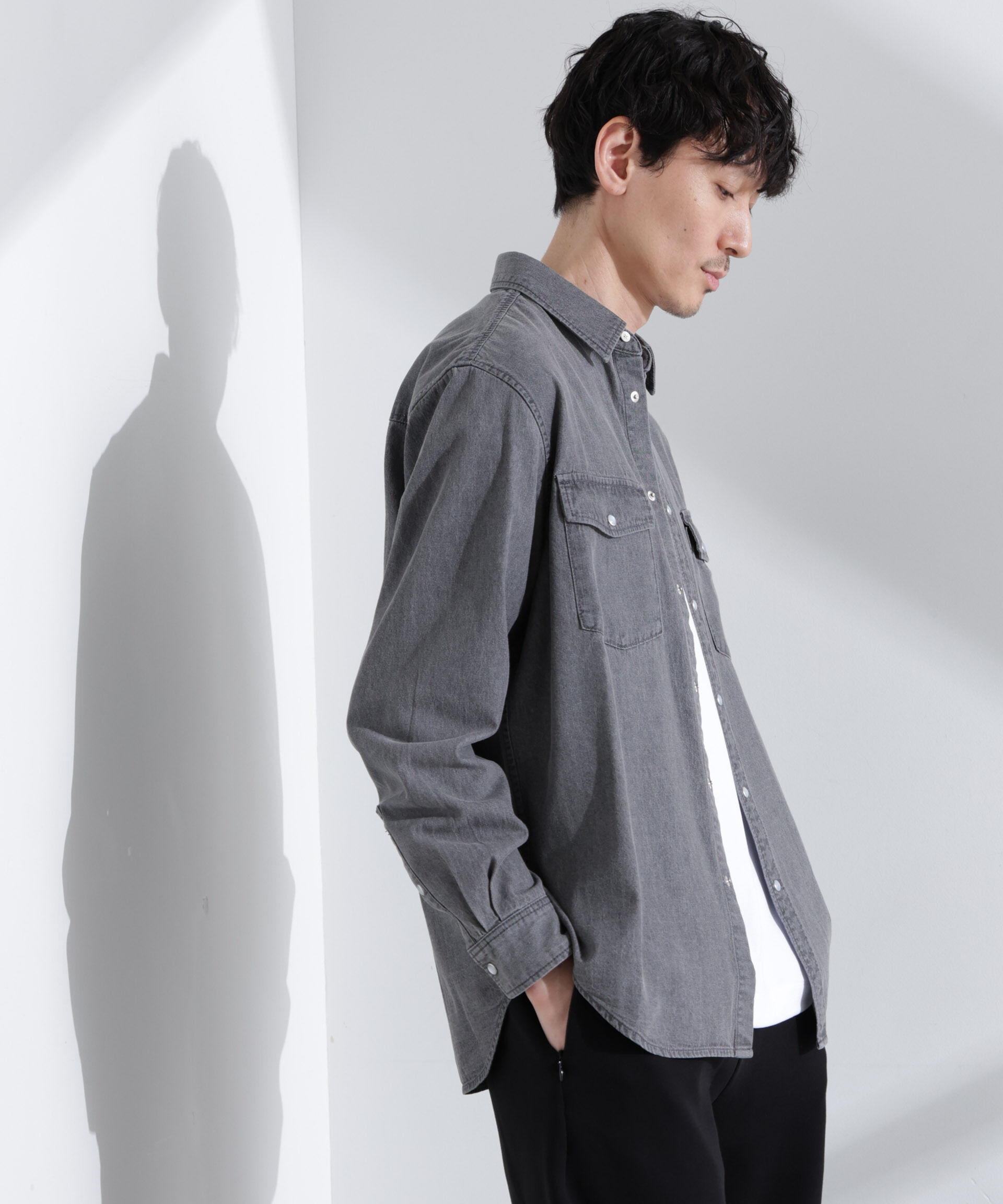  「「MC」&rdquo;TIMELESS WARDROBE&rdquo; デニムシャツ」|シャツ・ブラウス|L.グレー1