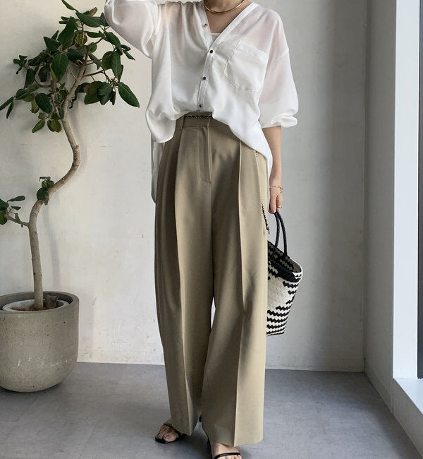  「【新色追加】GOLDボタンVVシャツ」|シャツ・ブラウス|