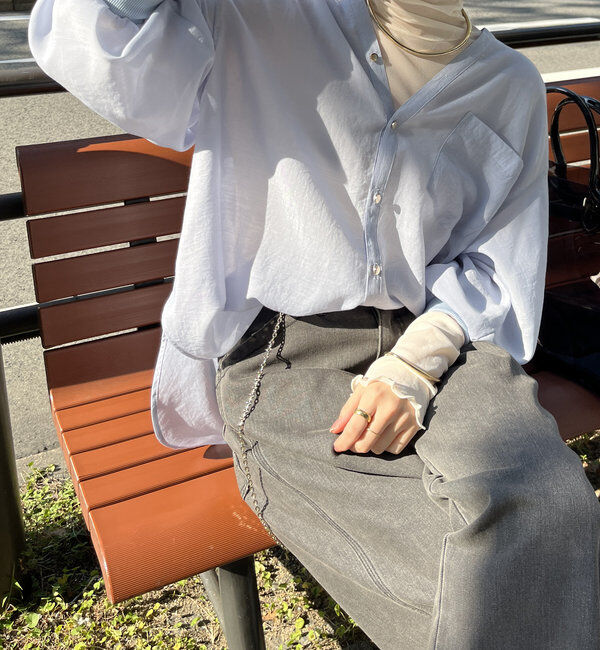  「【新色追加】GOLDボタンVVシャツ」|シャツ・ブラウス|