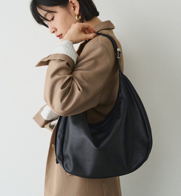  「ソフトレザーラウンドビッグショルダーバッグ」|ショルダー・メッセンジャー|