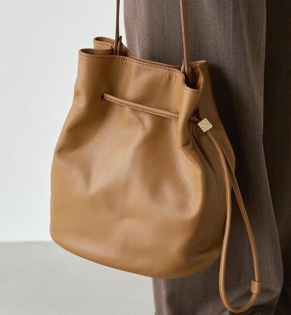  「【再値下げ】レザー巾着バケットバッグ」|ショルダー・メッセンジャー|