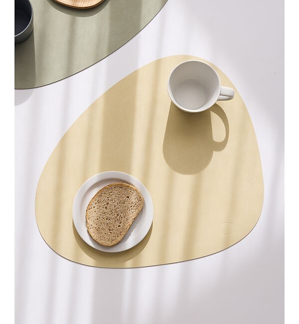 collex「【LIND DNA】カーブプレイスマット 37x44cm」|食器・キッチングッズ|レモン