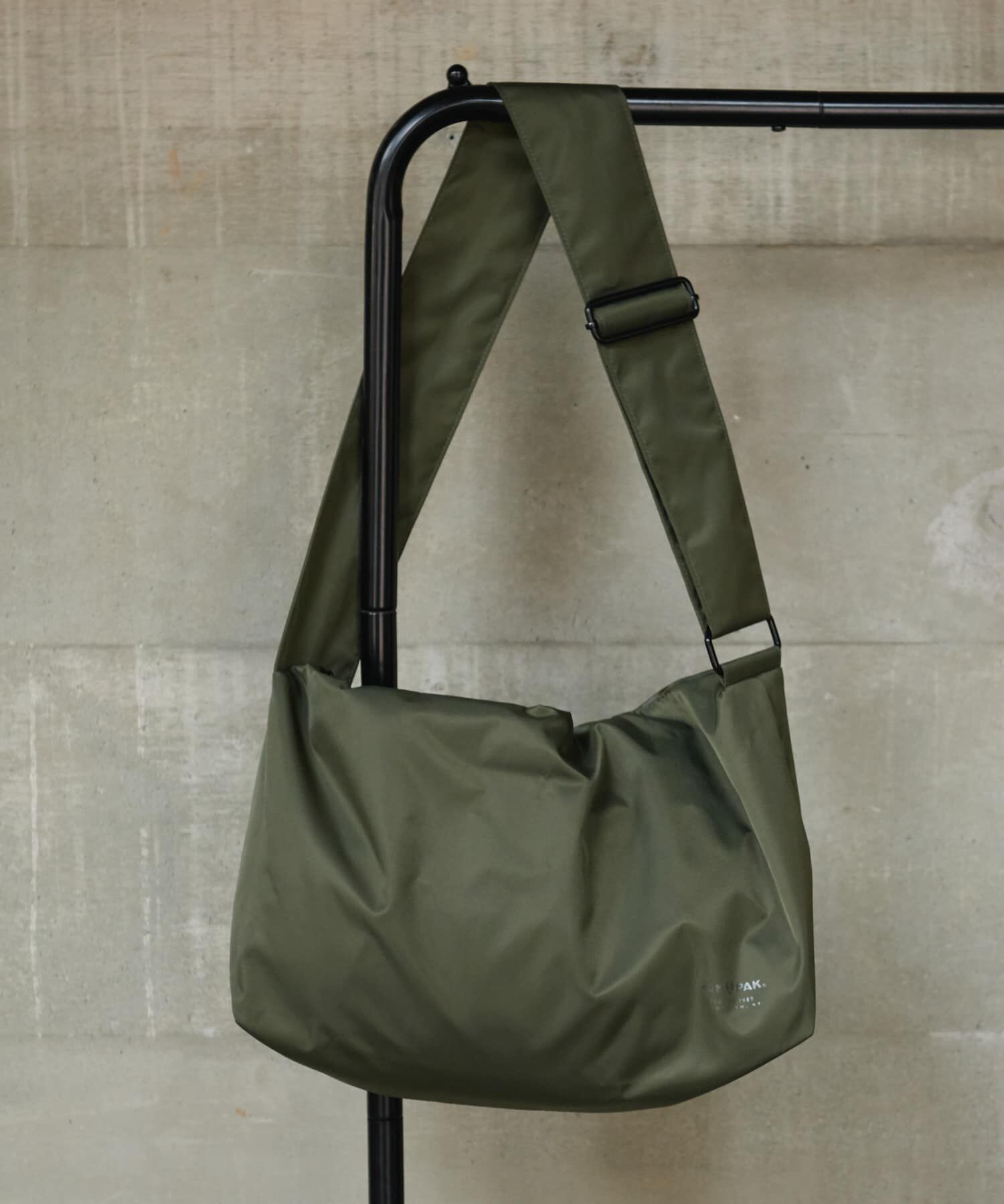 URBAN RESEARCH DOORS「『撥水』『別注』YAKPAK&times;DOORS　SHOULDER BAG M」|ショルダー・メッセンジャー|