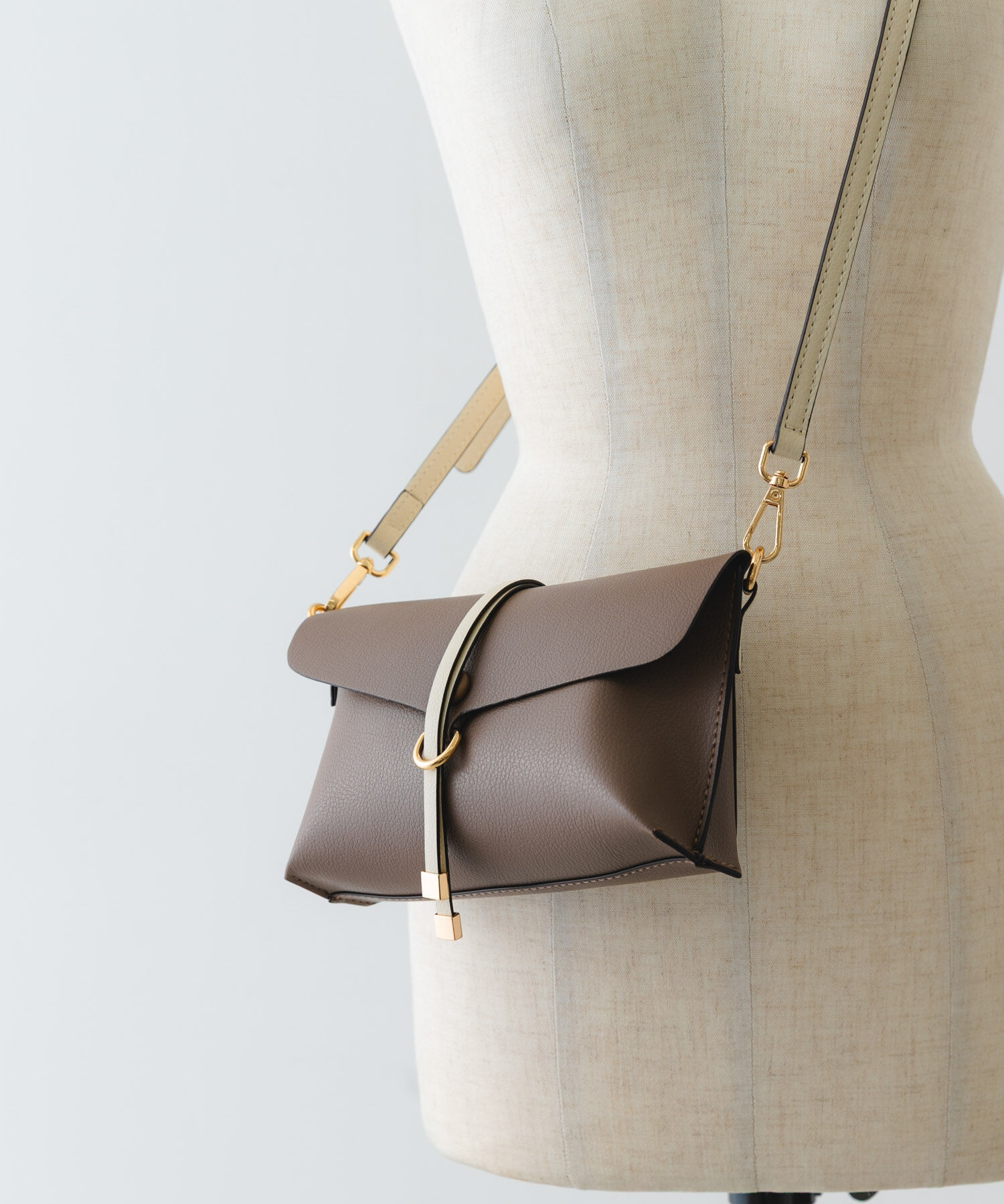 RODE SKO「横型モバイルポシェット」|ショルダー・メッセンジャー|ブラウン系その他