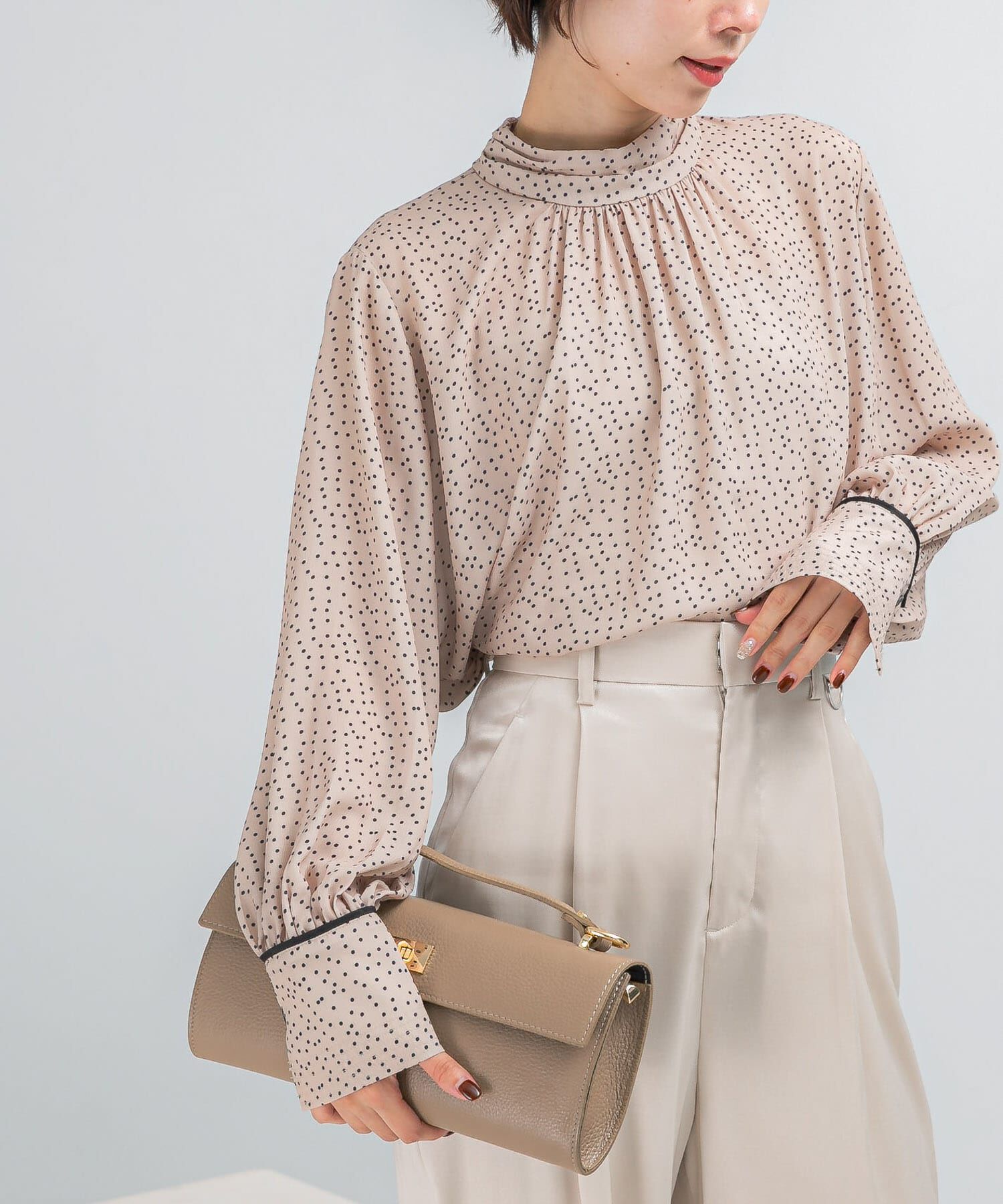 URBAN RESEARCH ROSSO「ギャザーハイネックブラウス」|シャツ・ブラウス|ベージュ系その他