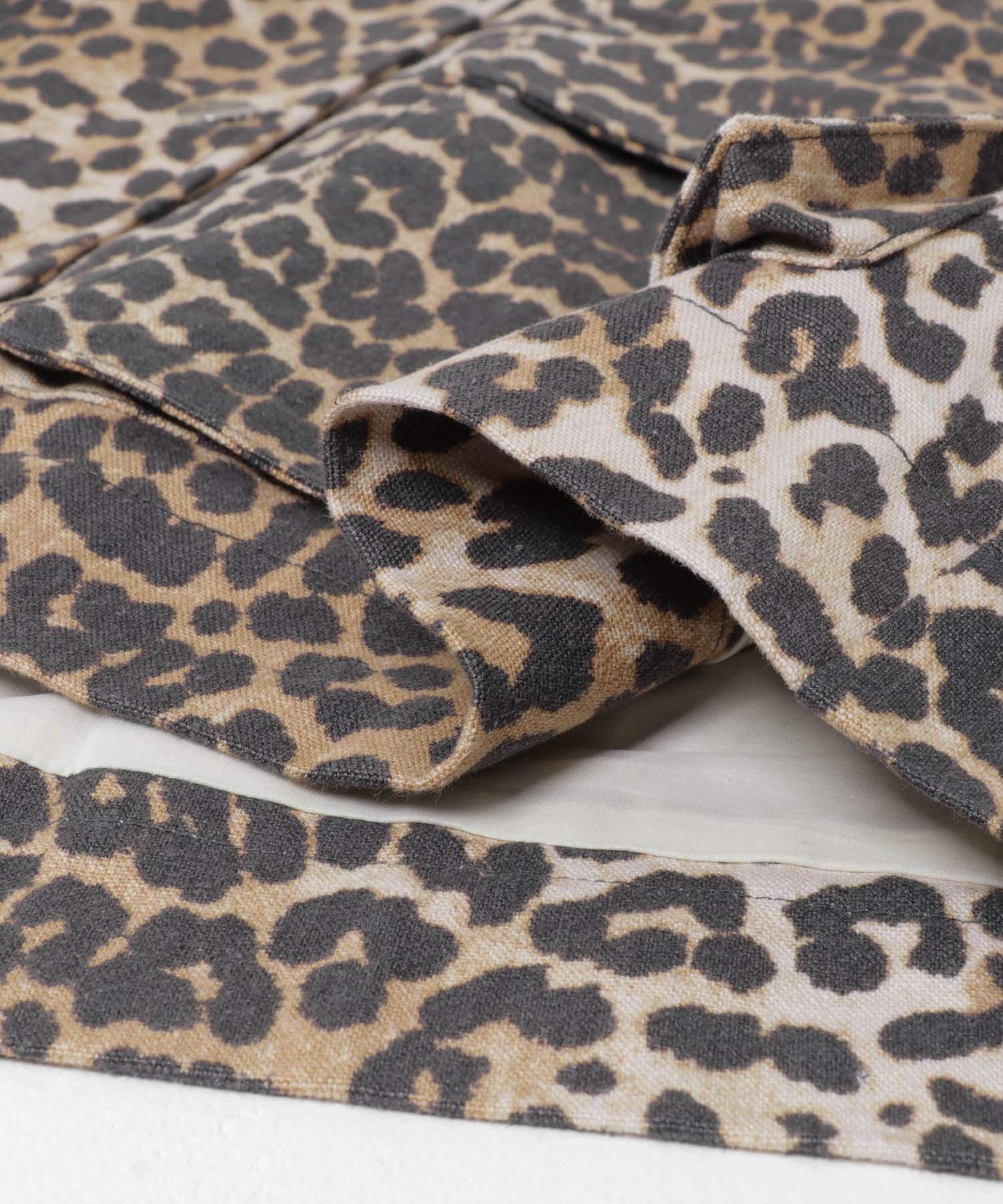 URBAN RESEARCH「GANNI　PRINTED CANVAS MIDI JACKET」|ノーカラーコート|