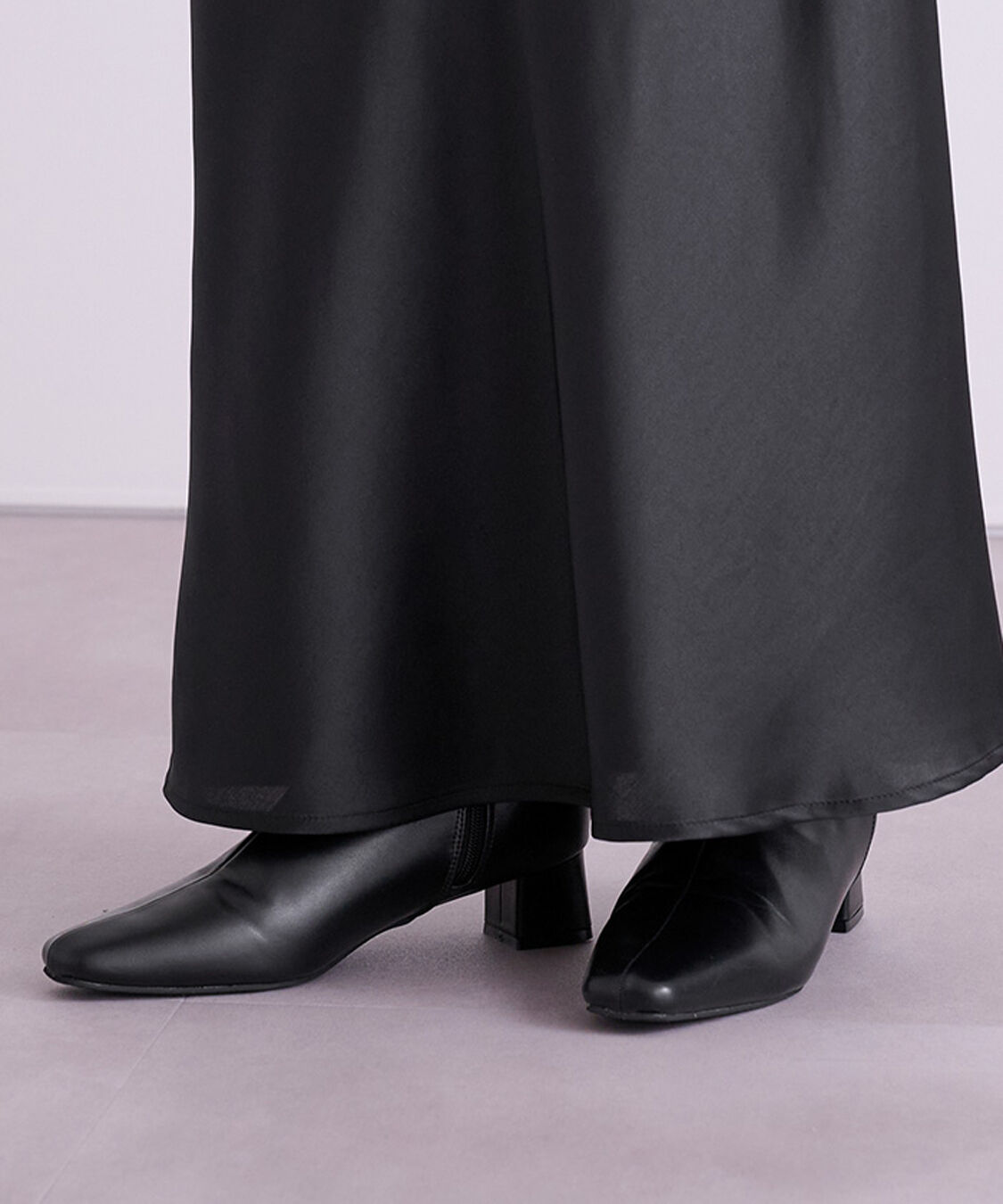 ur's「4.5cmスクエアトゥブーツ」|ショートブーツ|ブラック