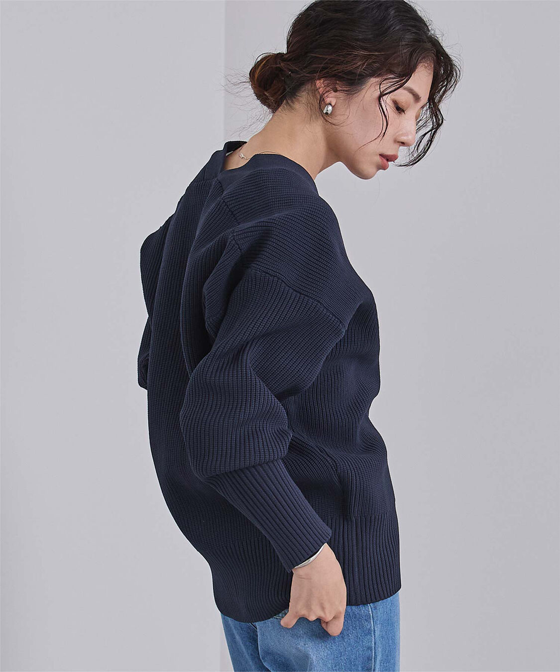 ur's「Vネックボリュームスリーブニットカーディガン」|ニット・セーター|