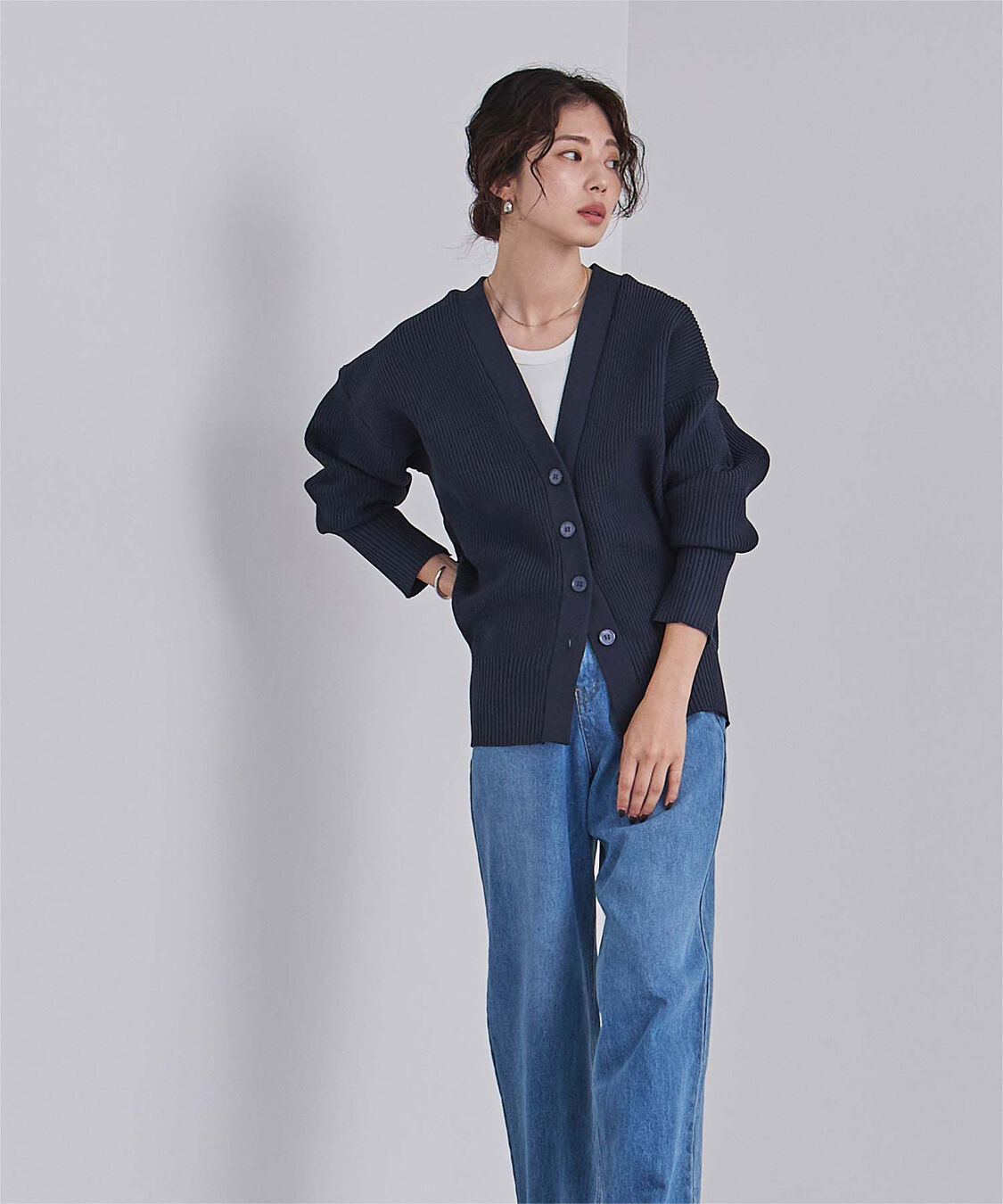 ur's「Vネックボリュームスリーブニットカーディガン」|ニット・セーター|