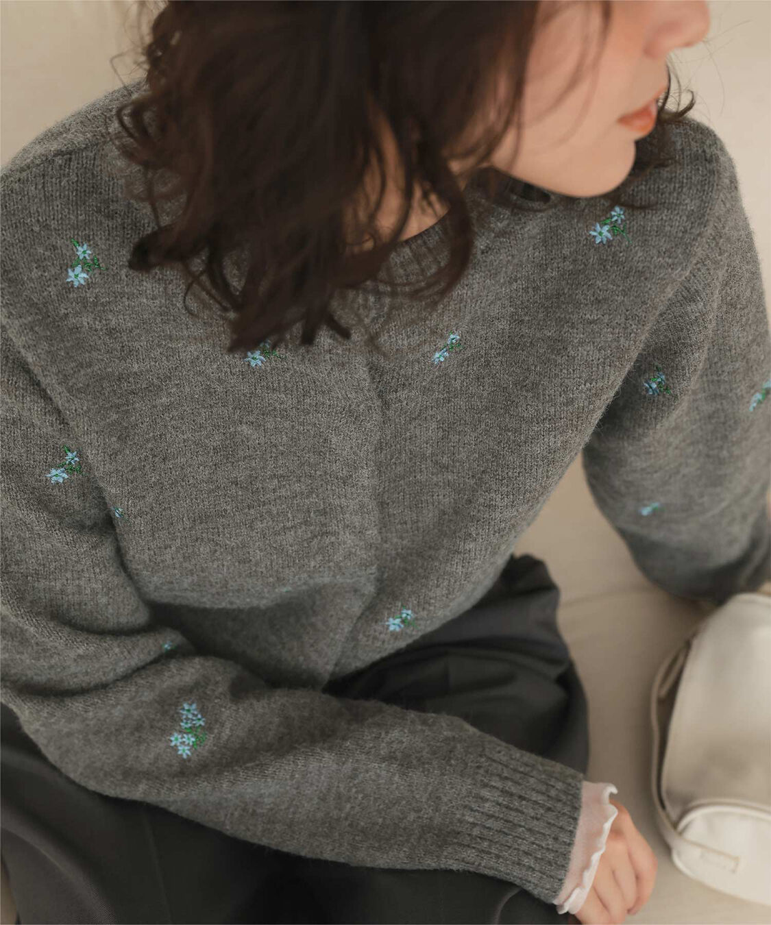 titivate「アルパカタッチフラワー刺繍カーディガン」|ニット・セーター|