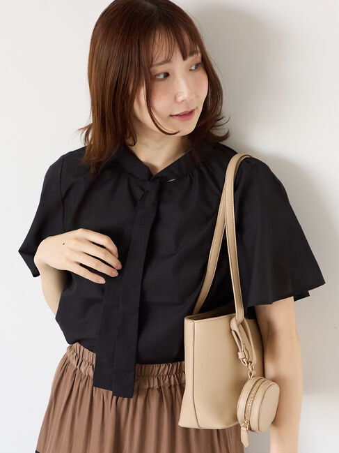 Te chichi TERRASSE「【ｲｰｼﾞｰｹｱ/接触冷感】無地/柄アソートパール釦ボウタイブラウス」|シャツ・ブラウス|ブラック