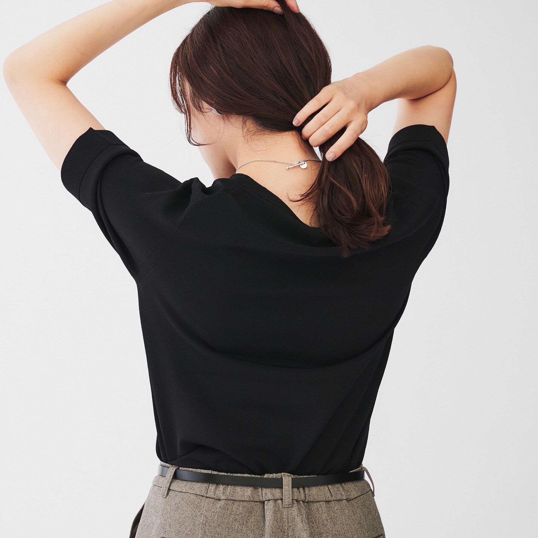 UNTITLED「【サラッと薄手素材/アンサンブル可能】レーヨンストレッチ クルーネックニット」|ニット・セーター|