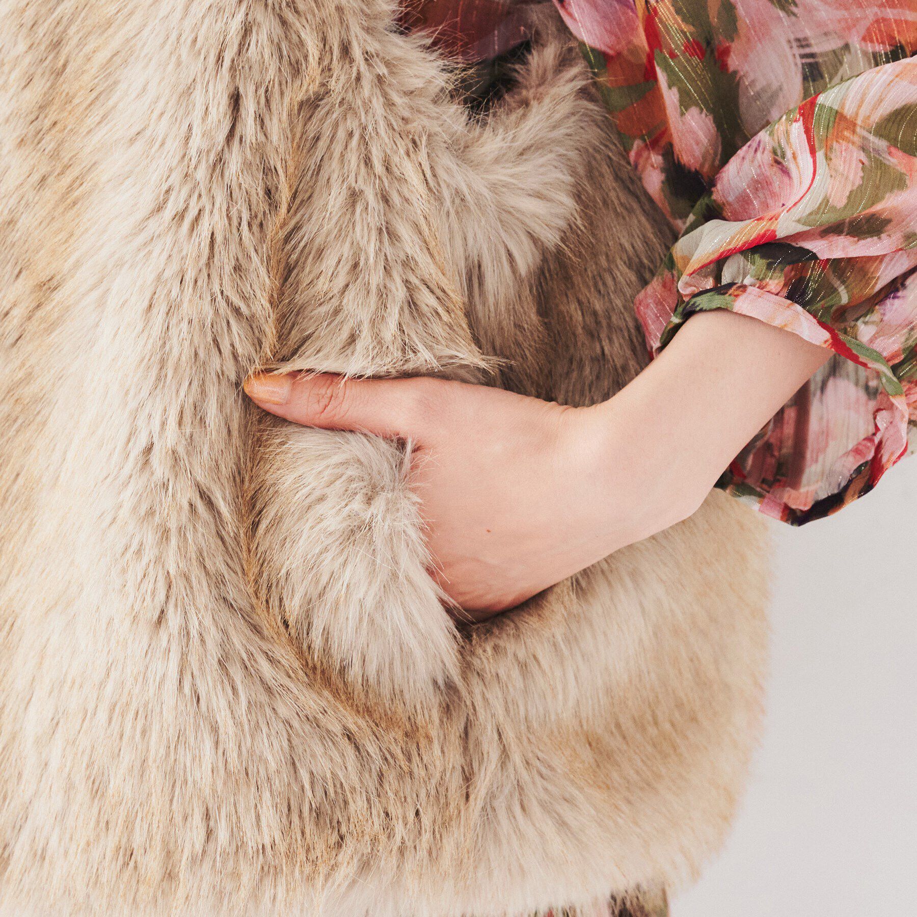 UNTITLED「【トレンド/モード】フェイクファーベスト」|ベスト・ジレ|