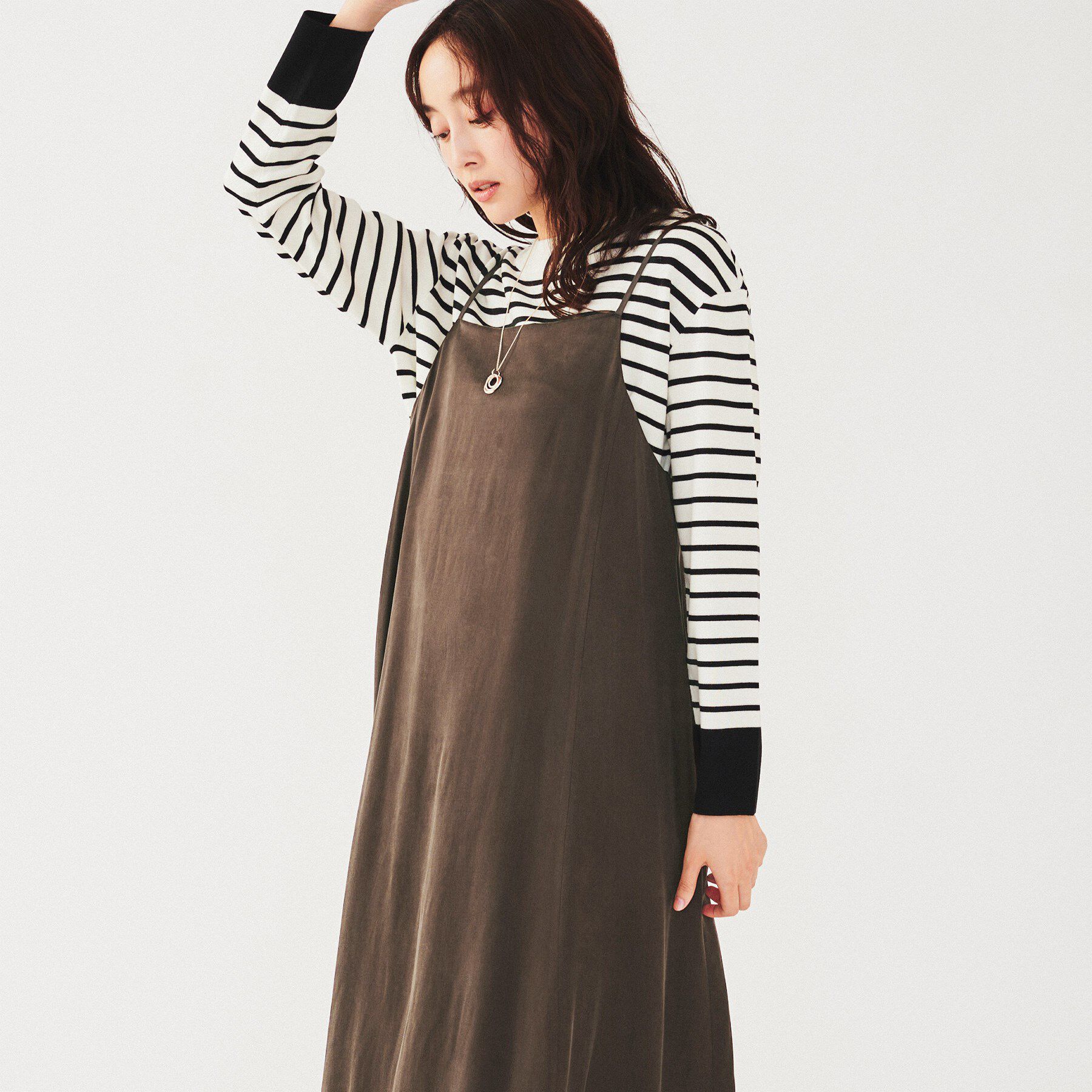 UNTITLED「【着丈調節可能】フィブリルサテン キャミワンピース」|ワンピース|