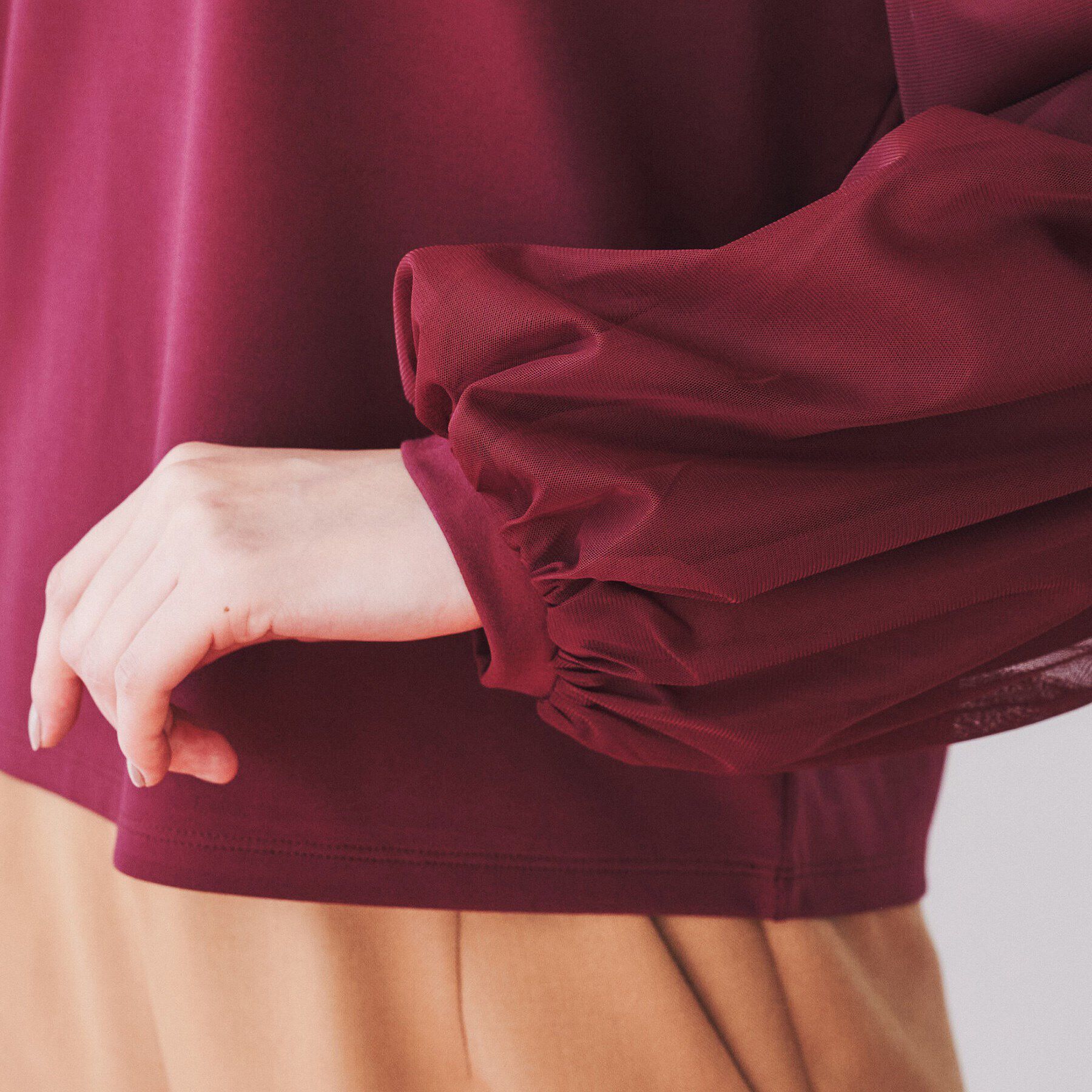 UNTITLED「【洗える/すっきり丈/きれいめ】ストレッチポンチ袖チュールカットソー」|Tシャツ・カットソー|