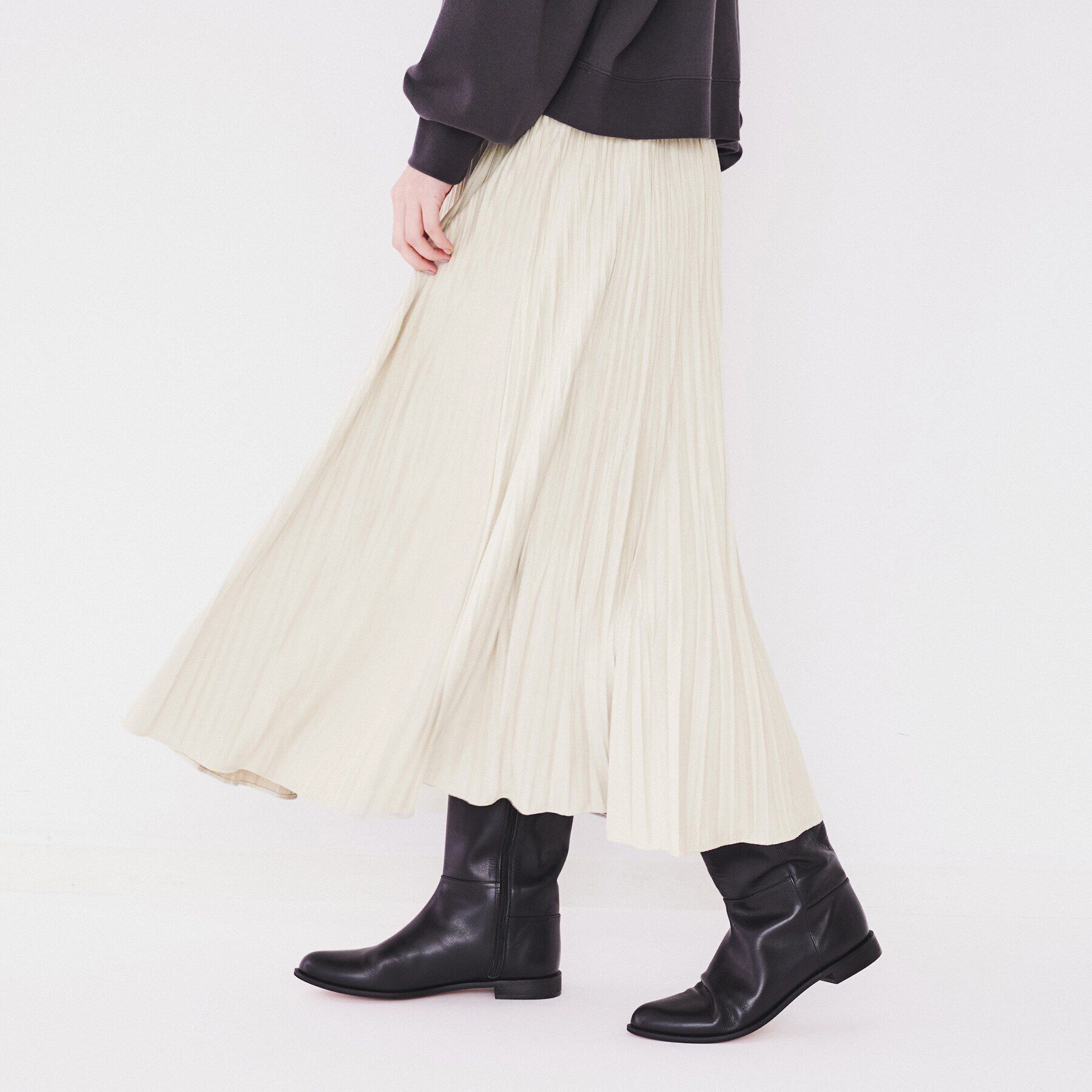 UNTITLED「【洗える/ウエストゴム】スエード風ランダムプリーツスカート」|スカート|