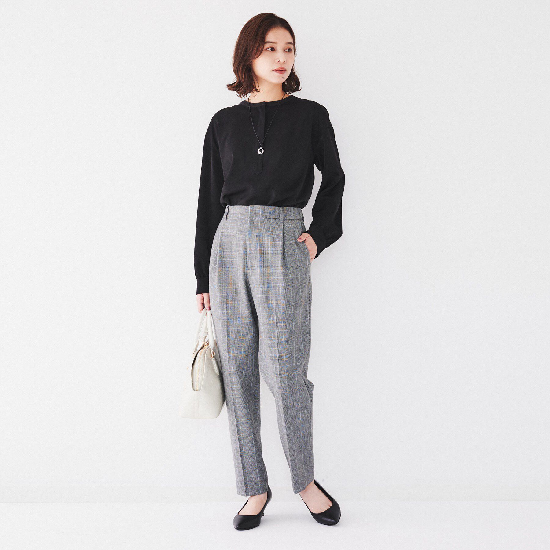 UNTITLED「【洗える/バンドカラー】フェイクスエードサテンブラウス」|シャツ・ブラウス|