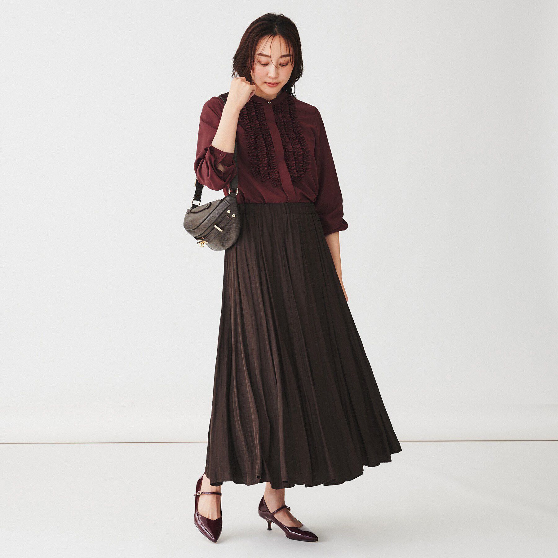 UNTITLED「【オンオフ使える/洗える】長袖フリルブラウス」|シャツ・ブラウス|