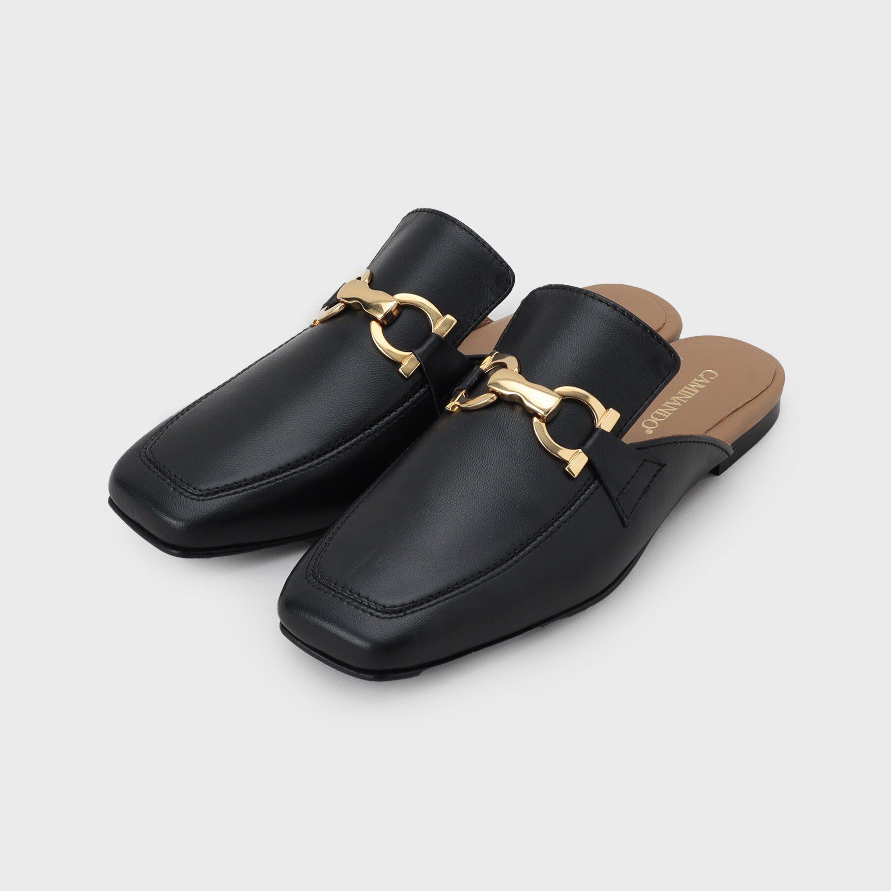 UNTITLED「【CAMINAND】スクエアトゥ ローファー型ミュール」|サンダル|ブラック(019)