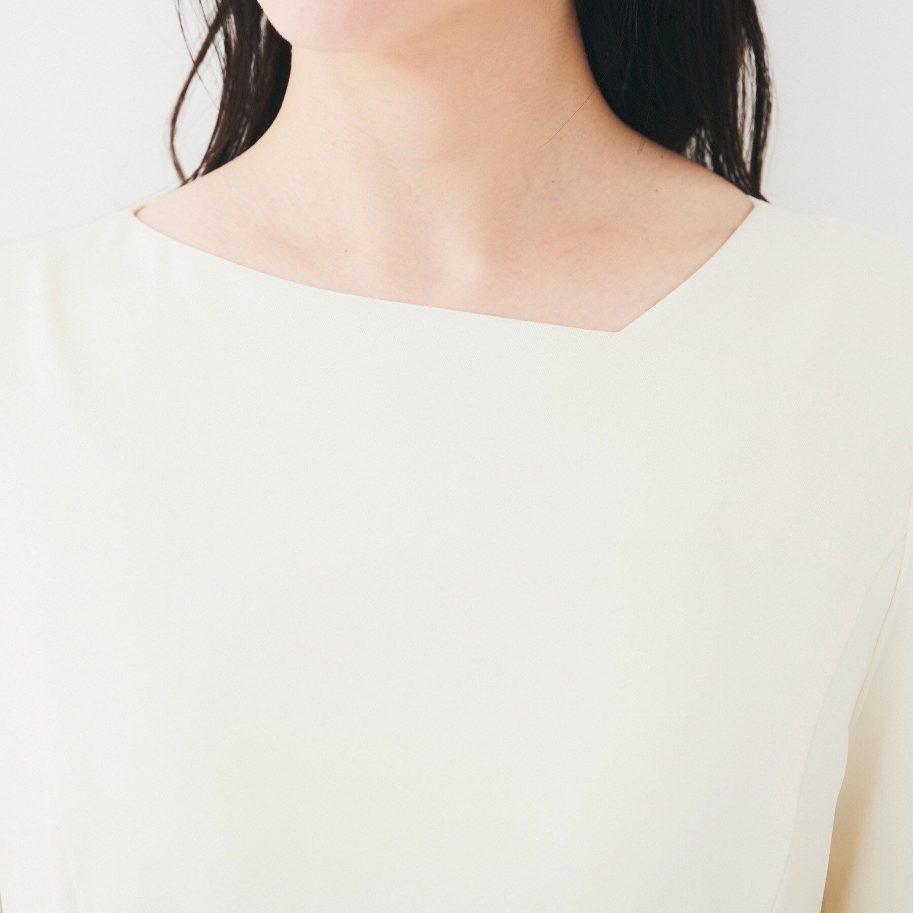 UNTITLED「【きれいめ/上品/夏ワンピ】アシメネックワンピース」|ワンピース|